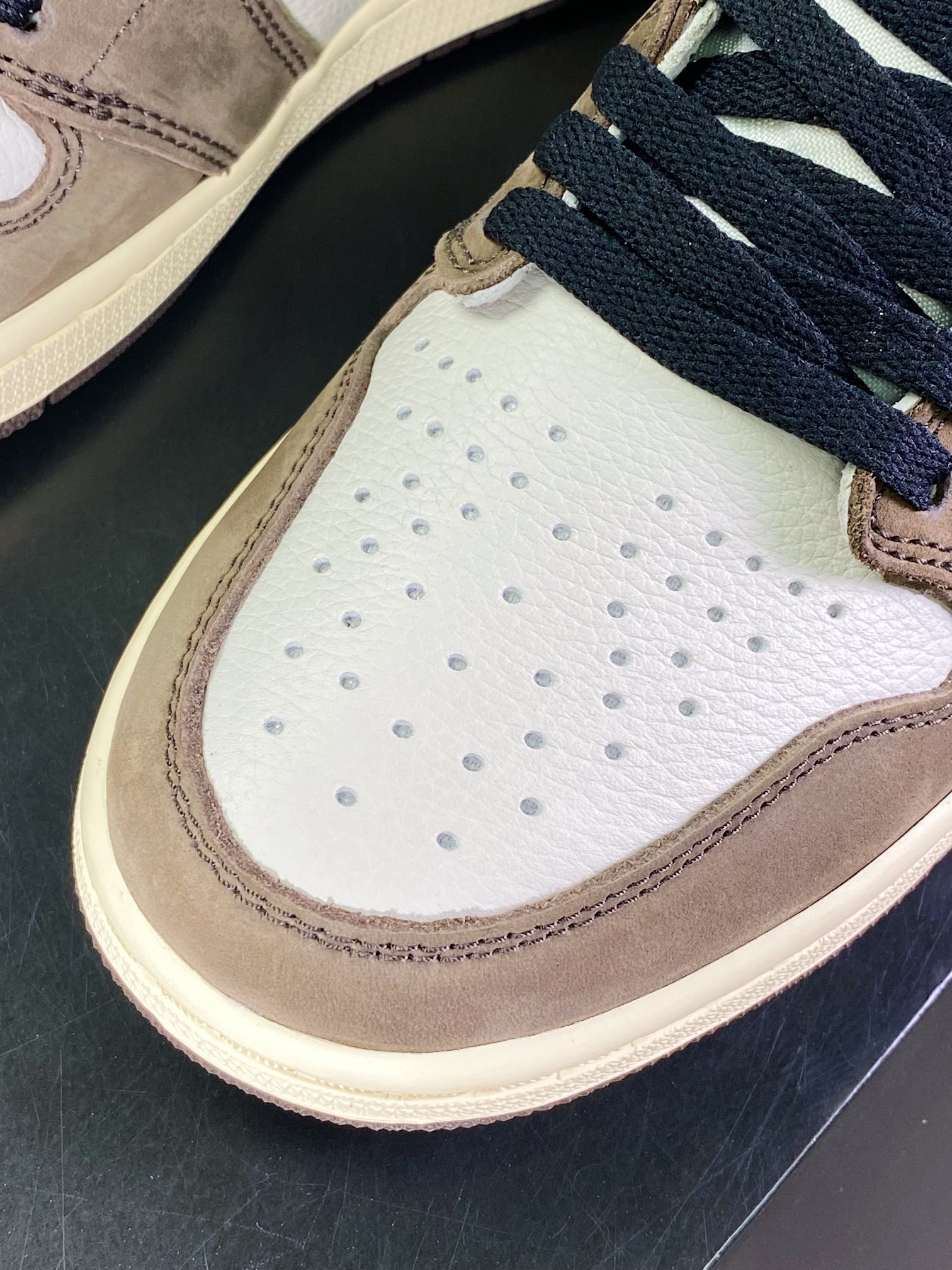 450 Travis Scott x 【Nike】 Air Jordan 1 Retro High OG”Cactus Jack”AJ1乔丹一代篮球鞋“深棕白黑倒钩鬼脸”CD4487-100