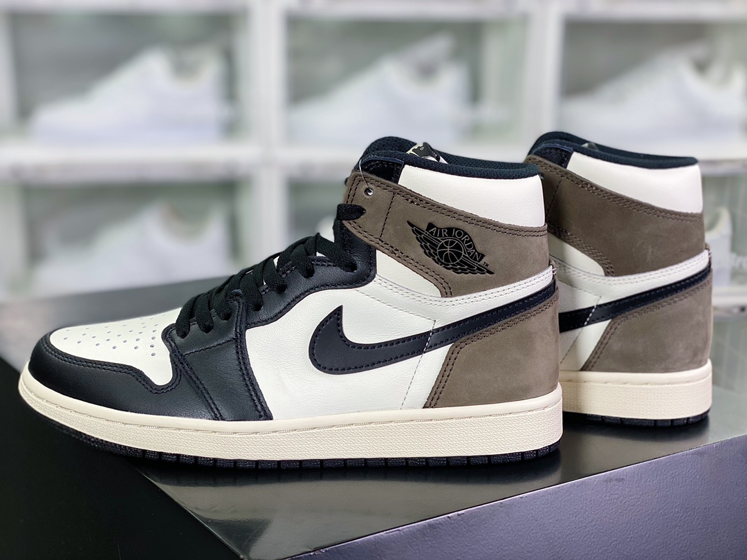 450 Air Jordan 1 Retro High OG”Dark Mocha”AJ1代迈克尔·乔丹高帮篮球鞋“黑摩卡小倒钩”555088-105