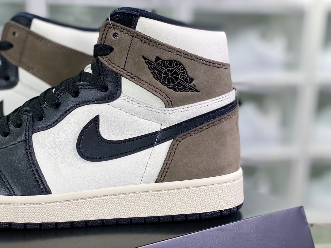 450 Air Jordan 1 Retro High OG”Dark Mocha”AJ1代迈克尔·乔丹高帮篮球鞋“黑摩卡小倒钩”555088-105