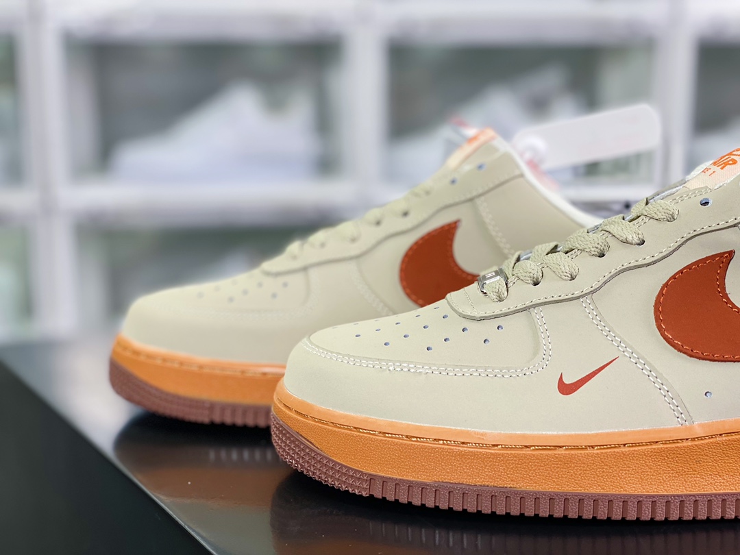 220  Air Force 1 07 LV8”Sand Grey/Orange Gold LV”空军一号板鞋“皮革沙灰橘橙LV印花”315122-001