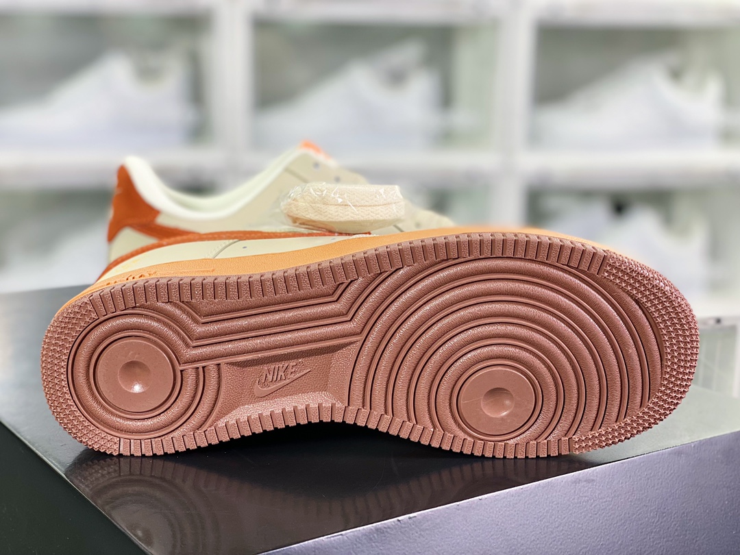220  Air Force 1 07 LV8”Sand Grey/Orange Gold LV”空军一号板鞋“皮革沙灰橘橙LV印花”315122-001