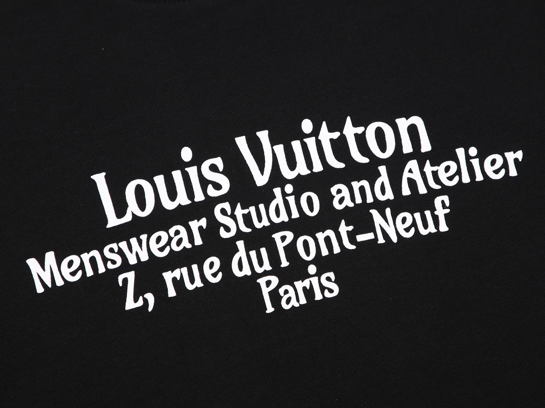 路易威登/Louis Vuitton 春夏新款 lv前后字母印花圆领短袖T恤