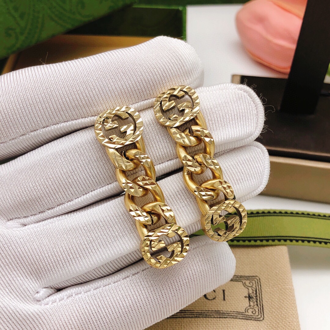 Número GED0014 Pendientes Gucci con cadena grabada y flecos