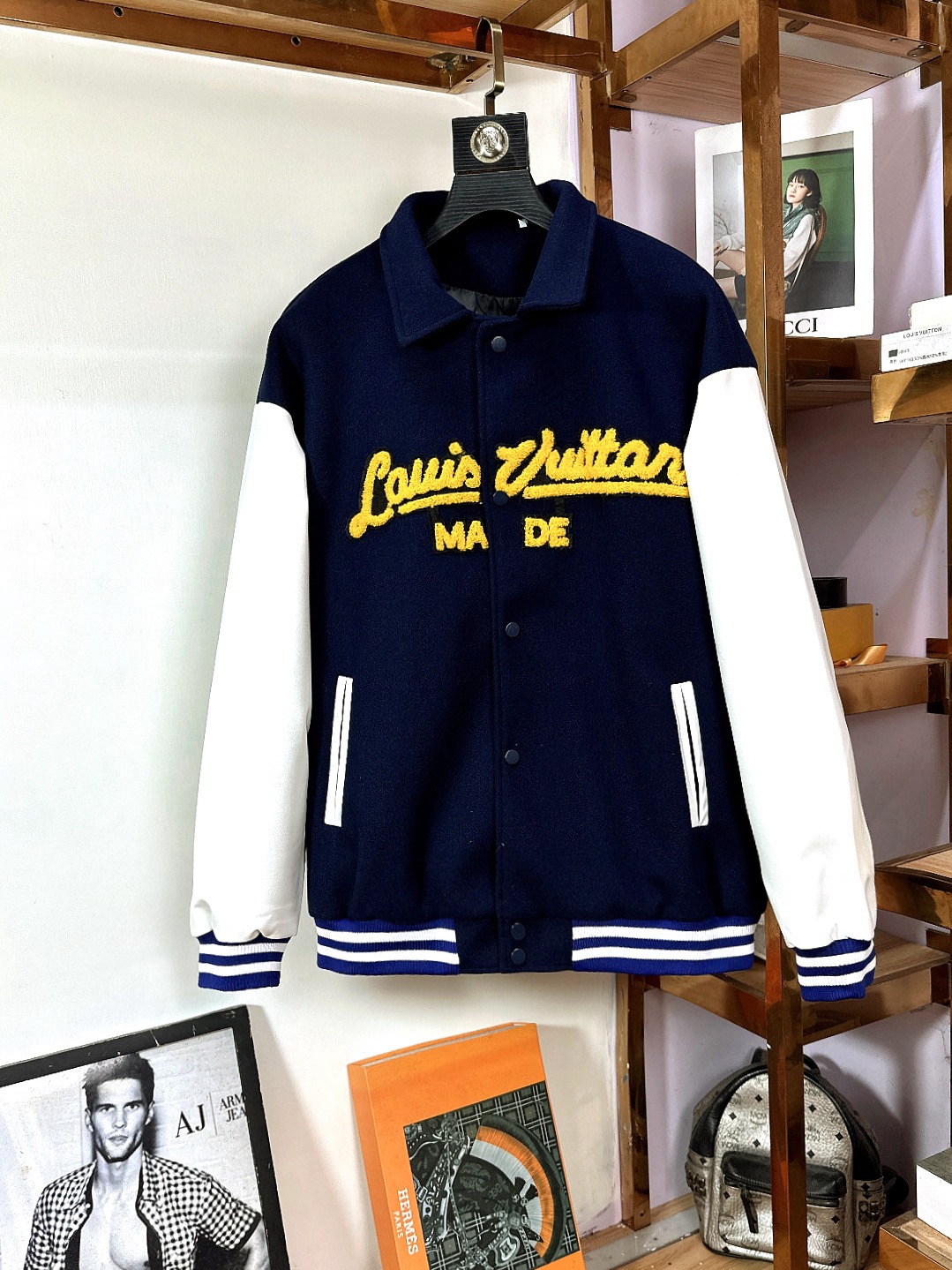 Louis Vuitton AAAAA
 Clothing Coats & Jackets Fashion
