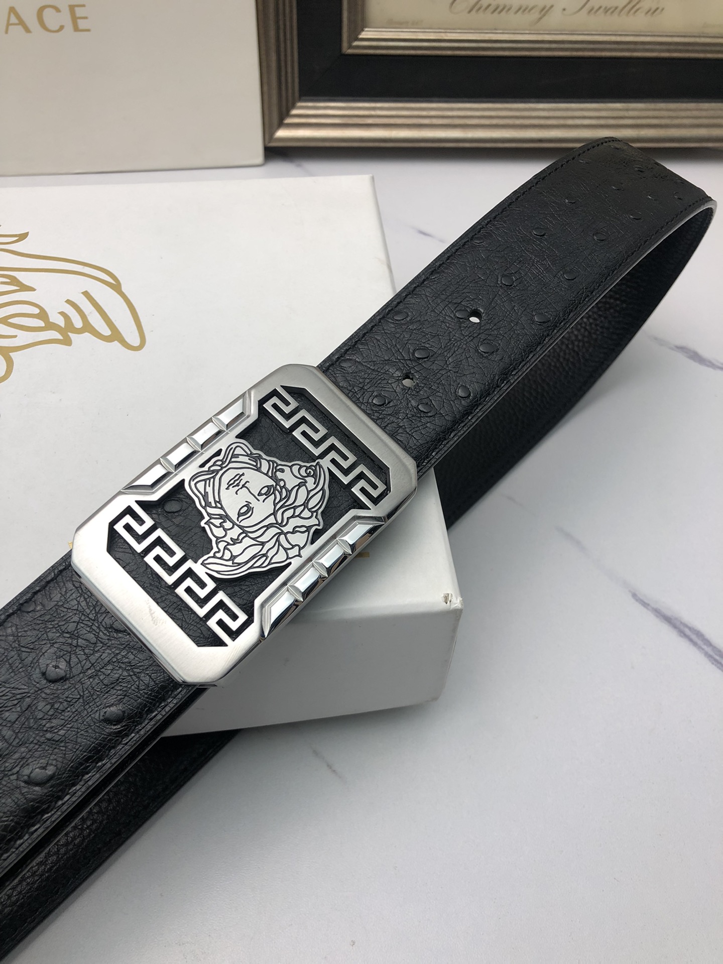 范思哲原单头层牛皮驼鸟纹带身.内衬头