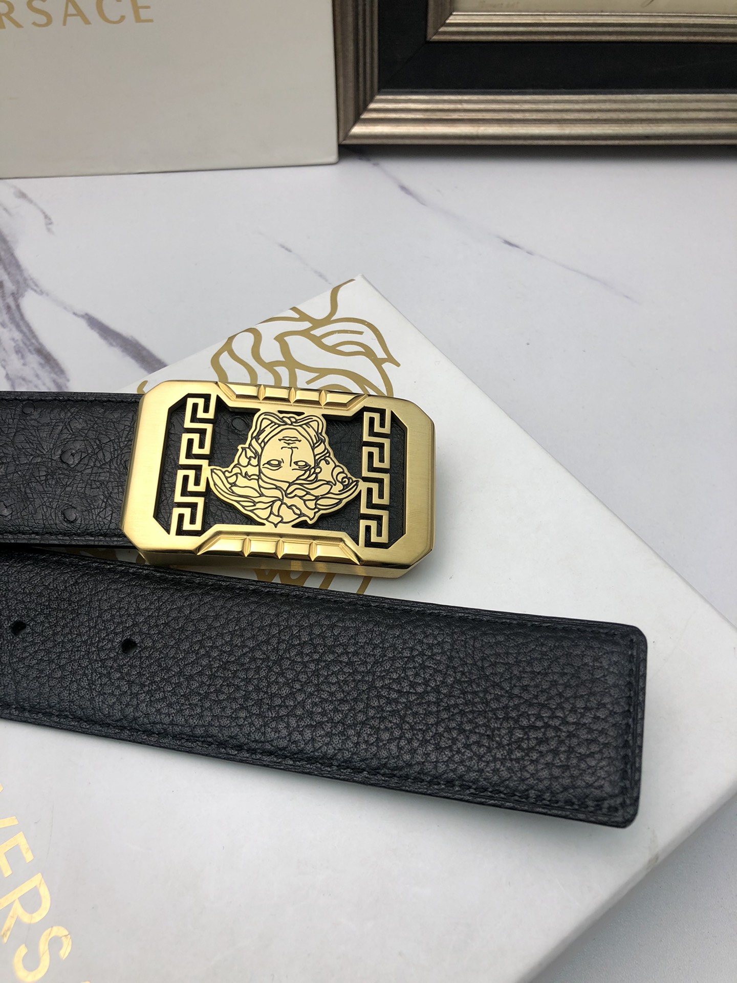 范思哲原单头层牛皮驼鸟纹带身.内衬头