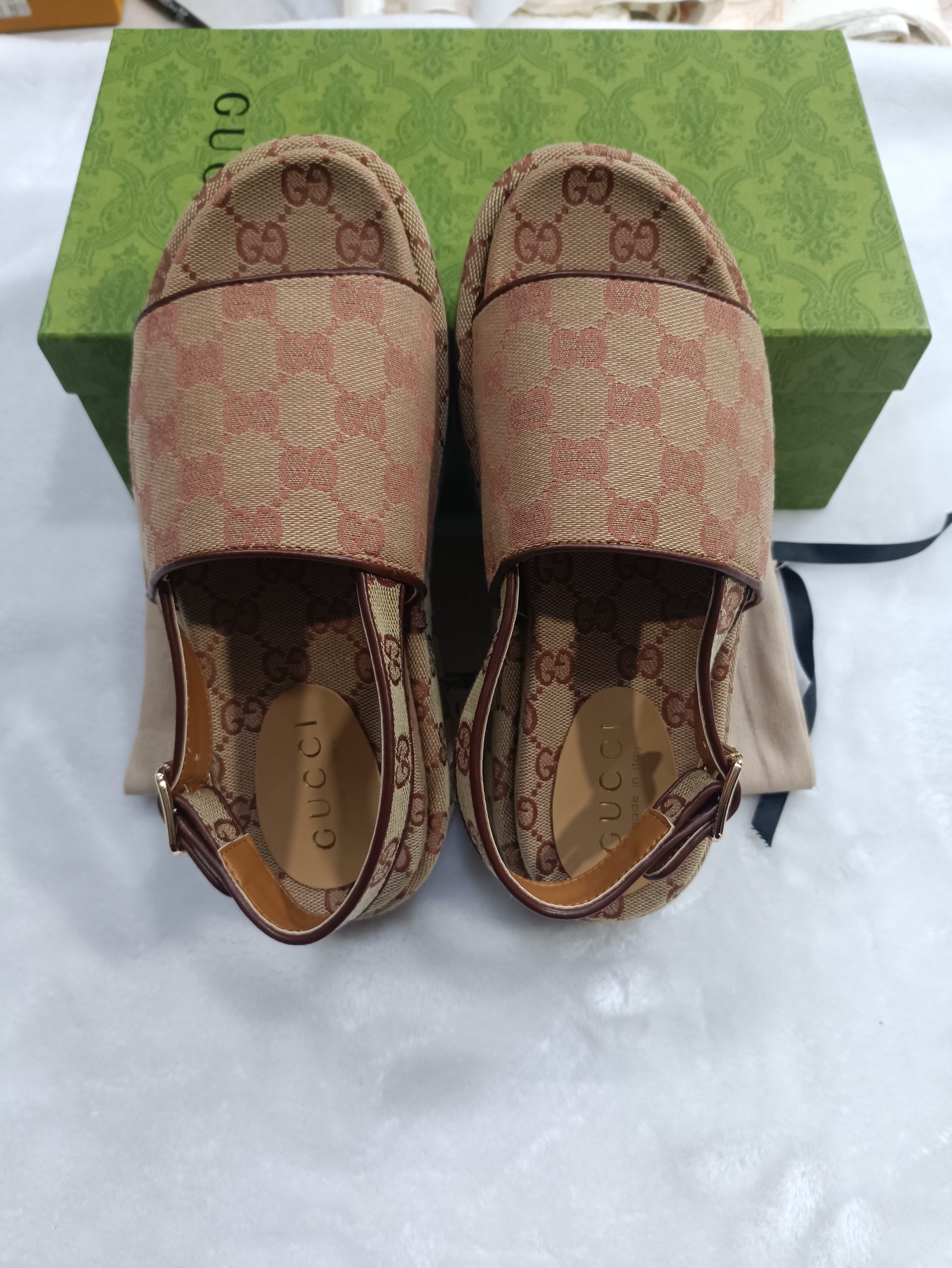 NO:237039,New ~ 2025 Guqi thick-soled new slippers size 35-45, slippers, slippers19860909上新啦～～2025古奇厚底新款拖鞋35-45码,拖鞋,slippers,Women's Shoes