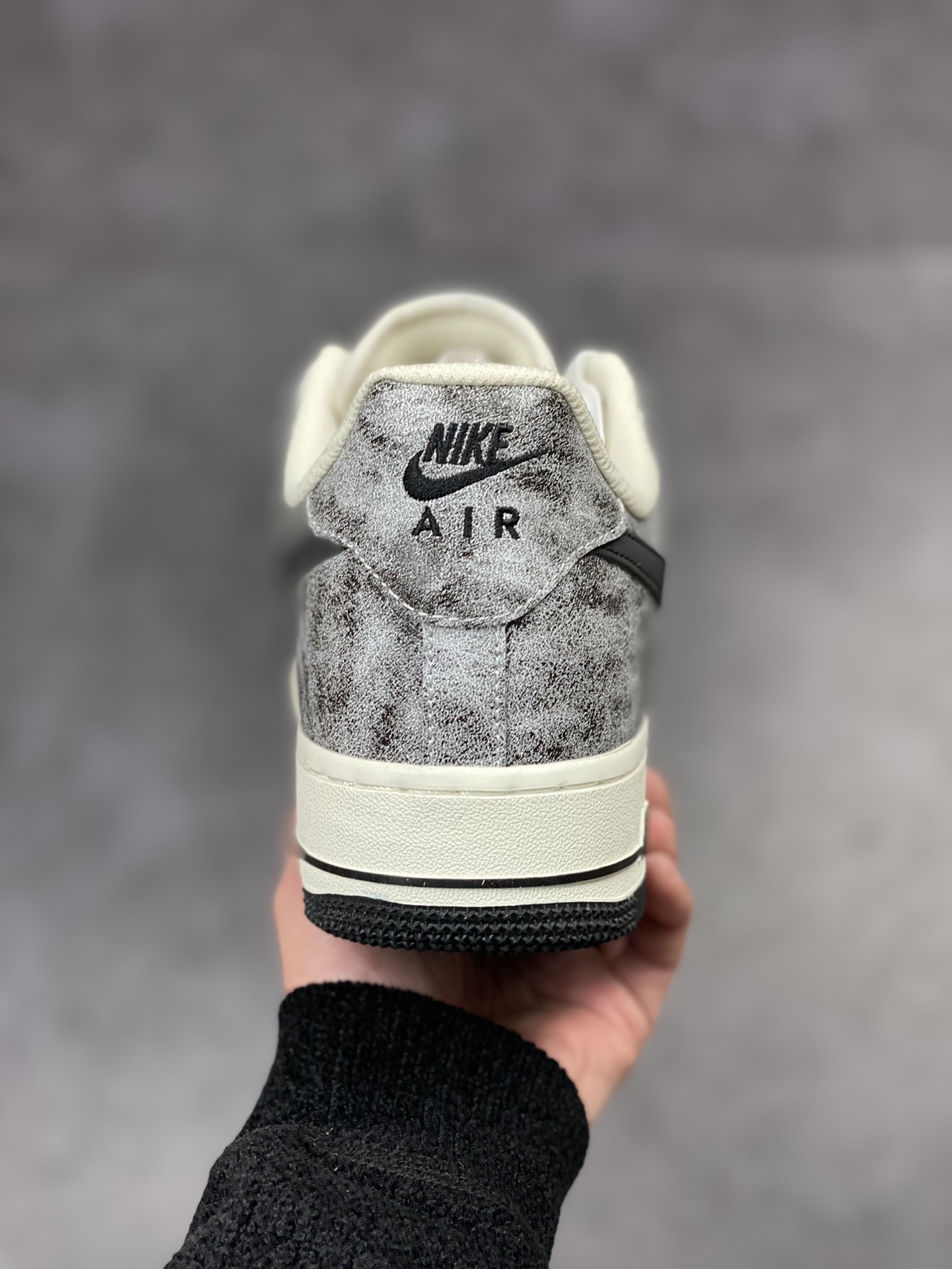 230 Nike Air Force 1 Low 07 岩石黑 YY6938-365