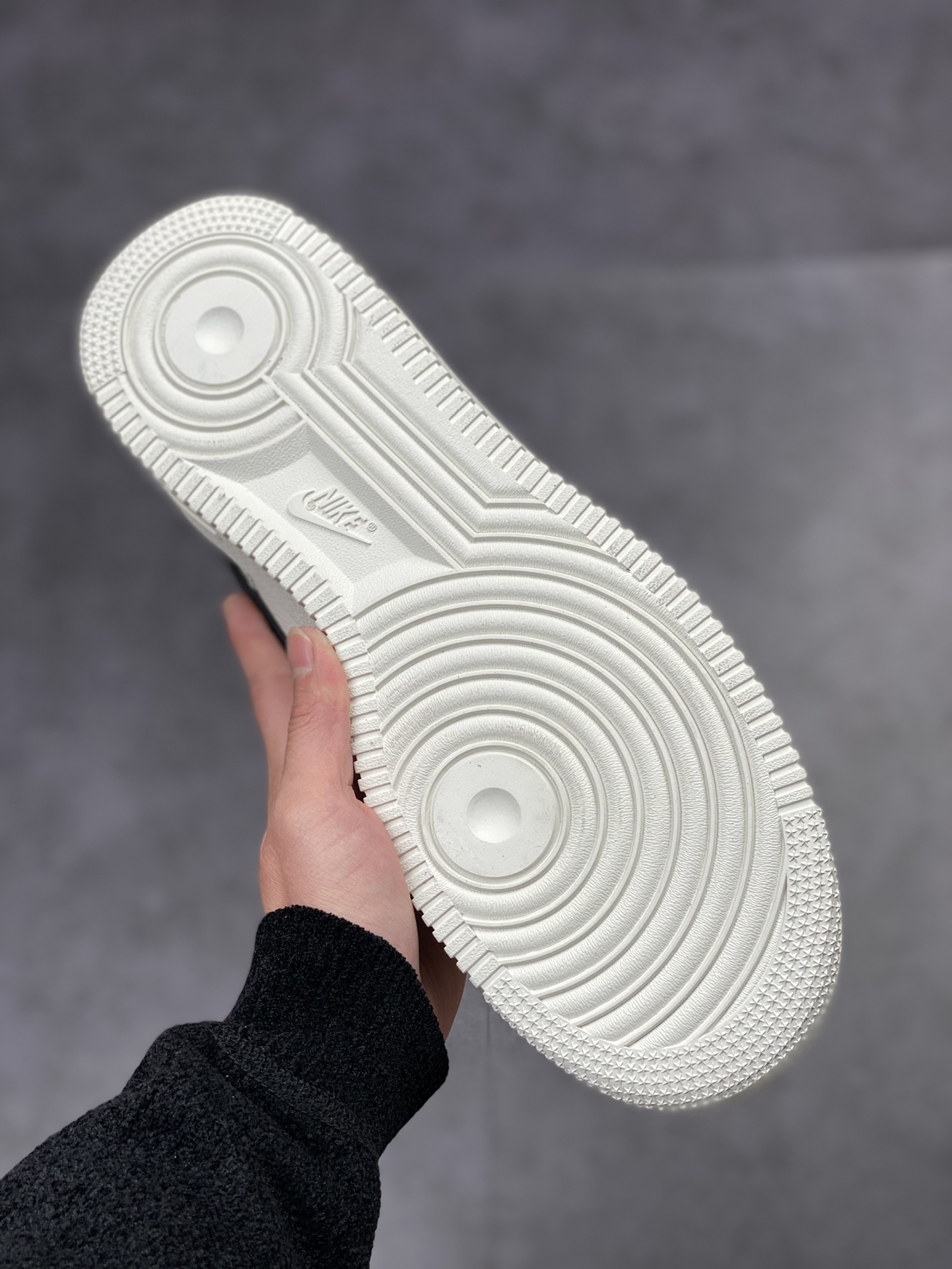 380 Ambush x Nike Air Force 1'07 Low ”white” 联名款 DV3464-002