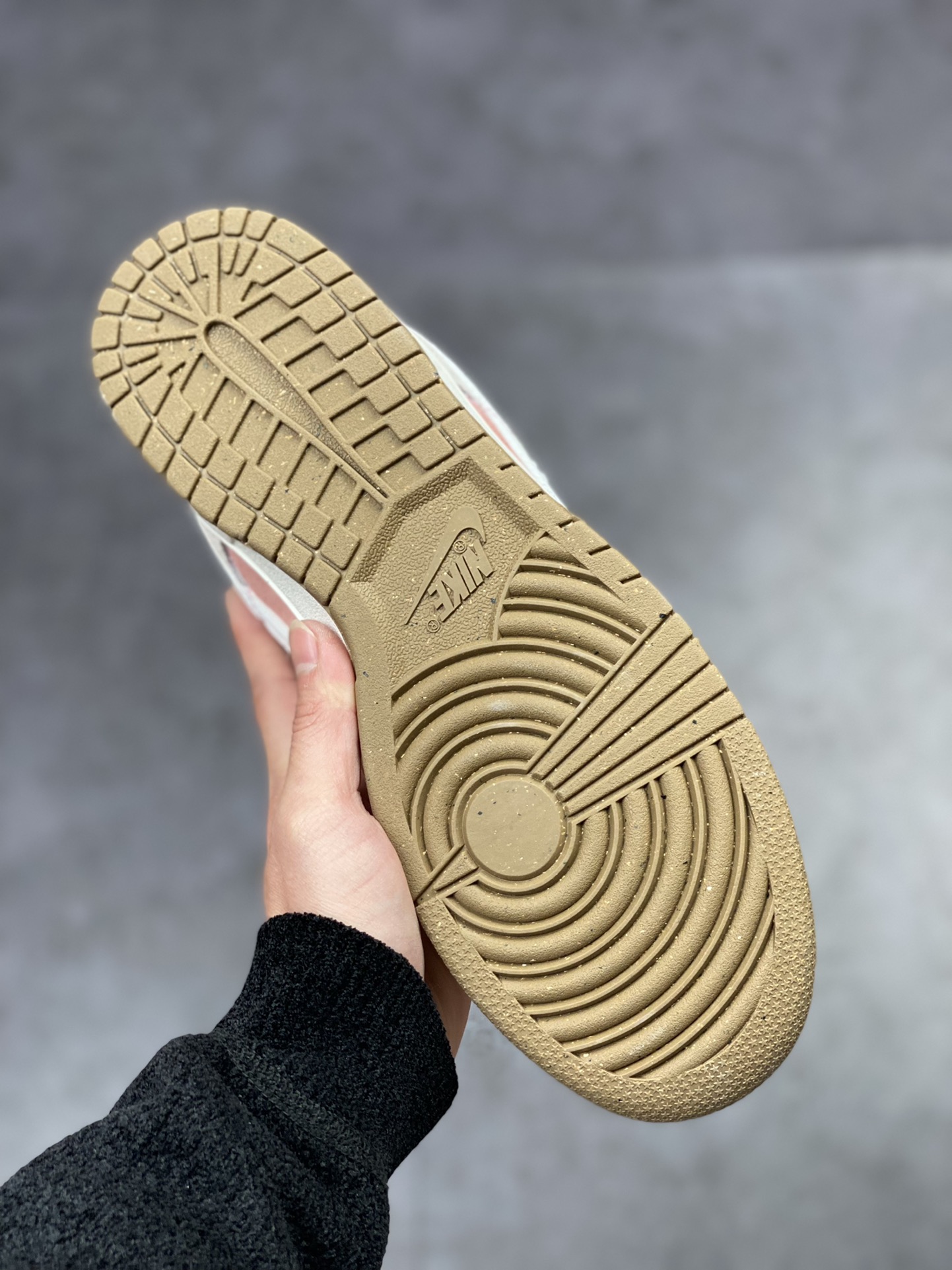 260 Nike Dunk Low SE CNY 兔年限定 DO9457-123