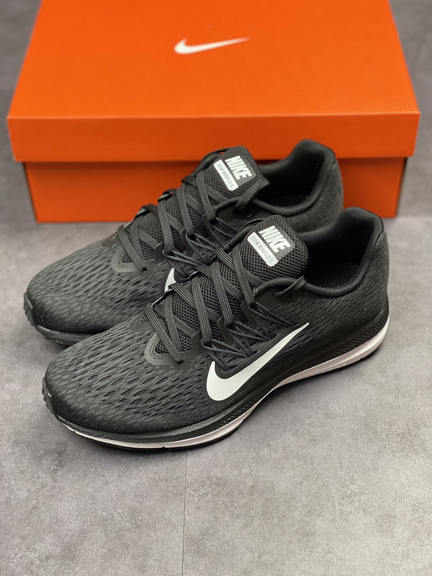 190 Nike Zoom Winflo 5 V5登月网面透气跑步鞋 AA7406-001