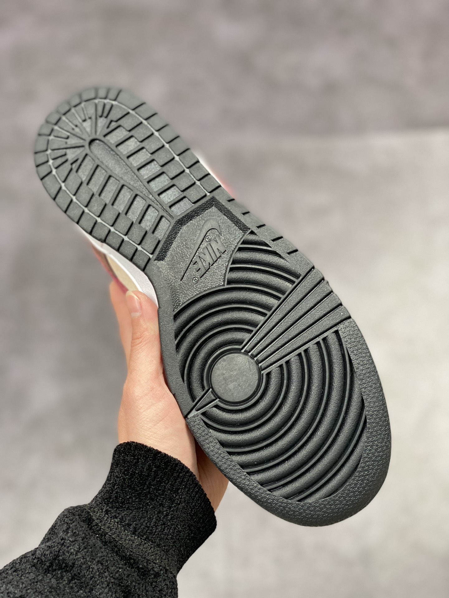 320 Nike SB Dunk Low 大友克洋 麂皮枣棕CV1026-053