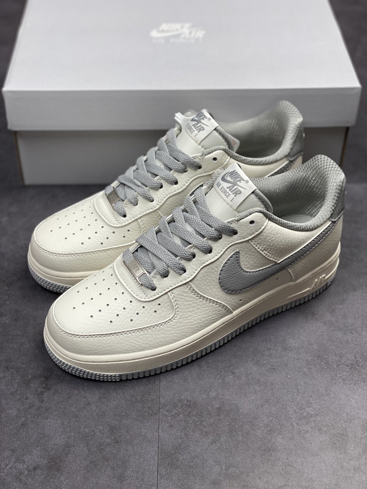 230 Nike Air Force 1 Low 07 白深灰签字笔 NK6369-566