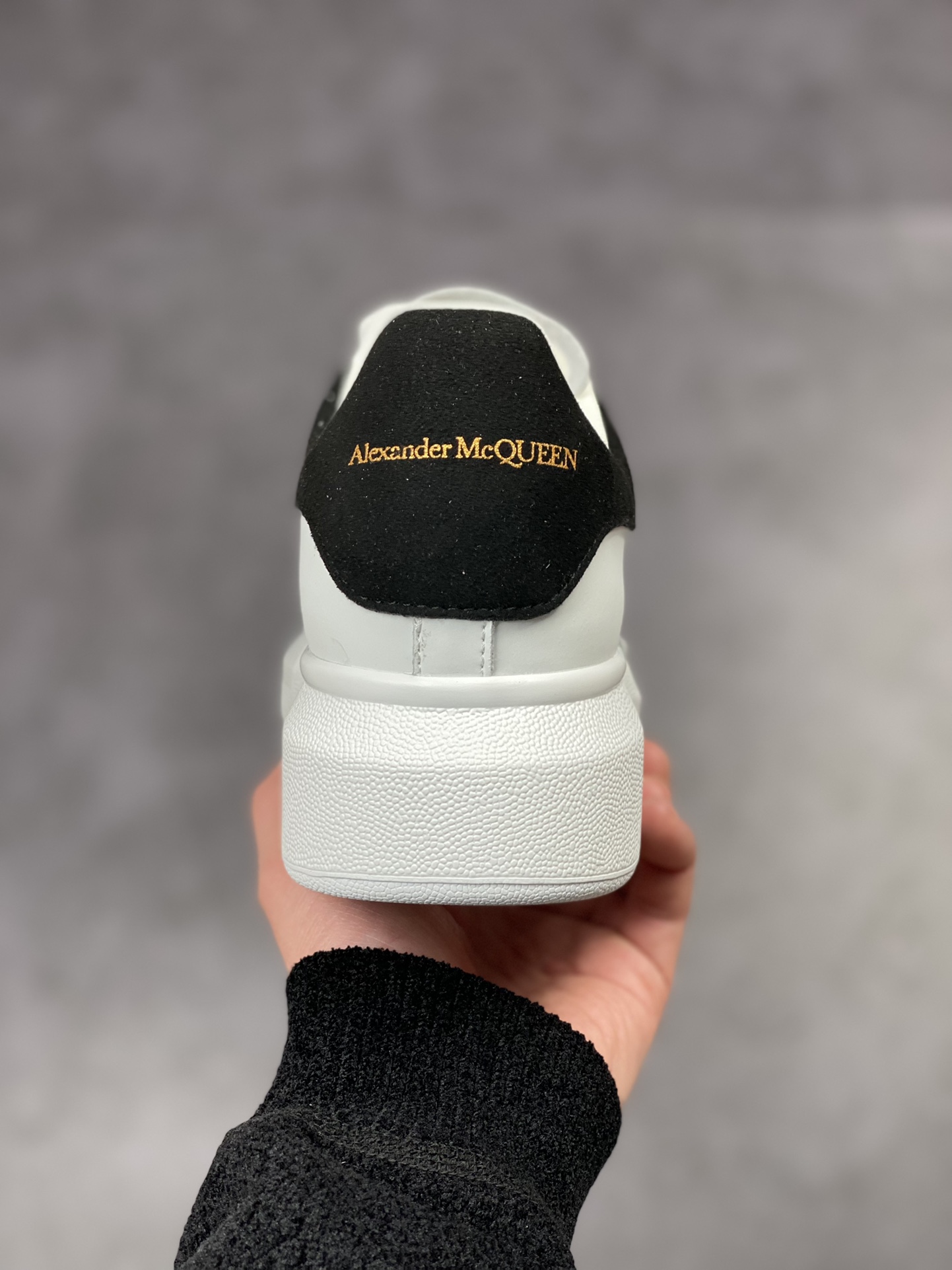 180 Alexander McQueen/亚历山大麦昆 松糕鞋厚增底高小白鞋