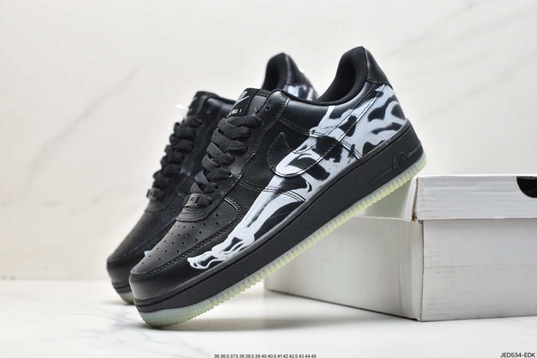 150 耐克Nike Air Force 1 空军一号低帮运动休闲板鞋 DQ7541-100