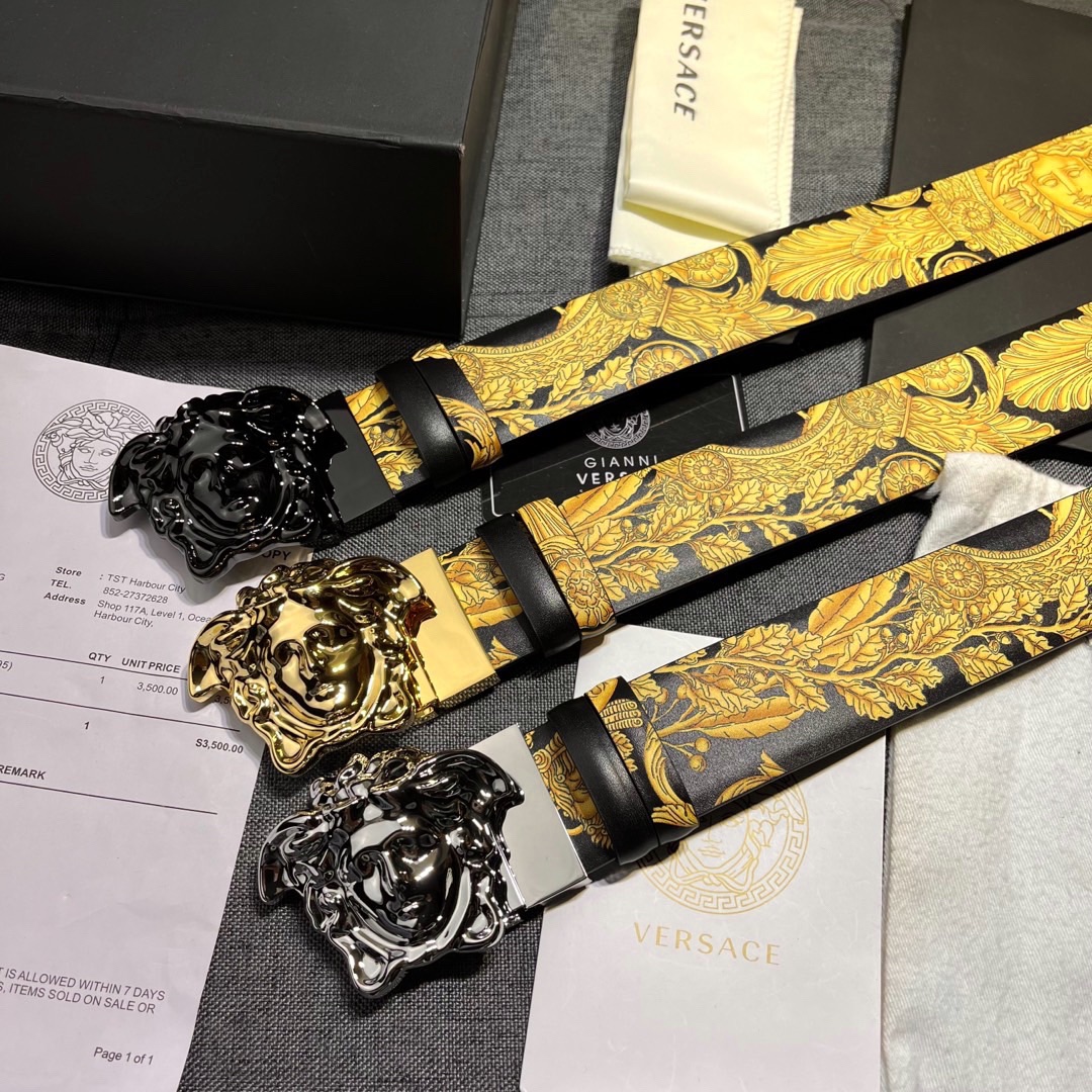   范思哲，宽4.0cm，原单精品，3D美杜莎腰带扣-Barocco印花-材质，头层牛皮，此款光滑的Sa