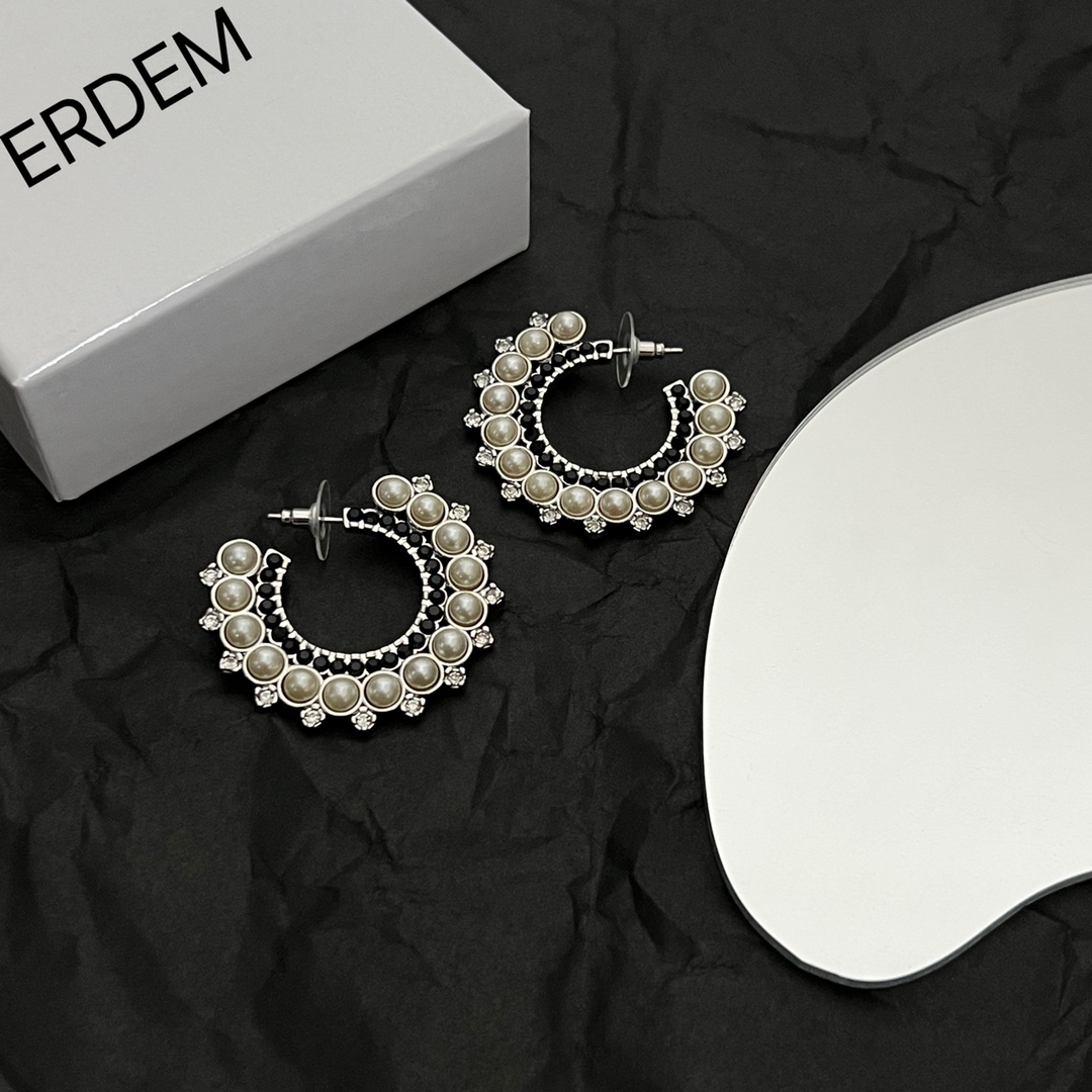 】ERDEM 艾尔丹姆 🇬🇧英国小众品牌 大圈珍珠耳环 高端定制  简单大方耳钉  华丽登场，很难见到如