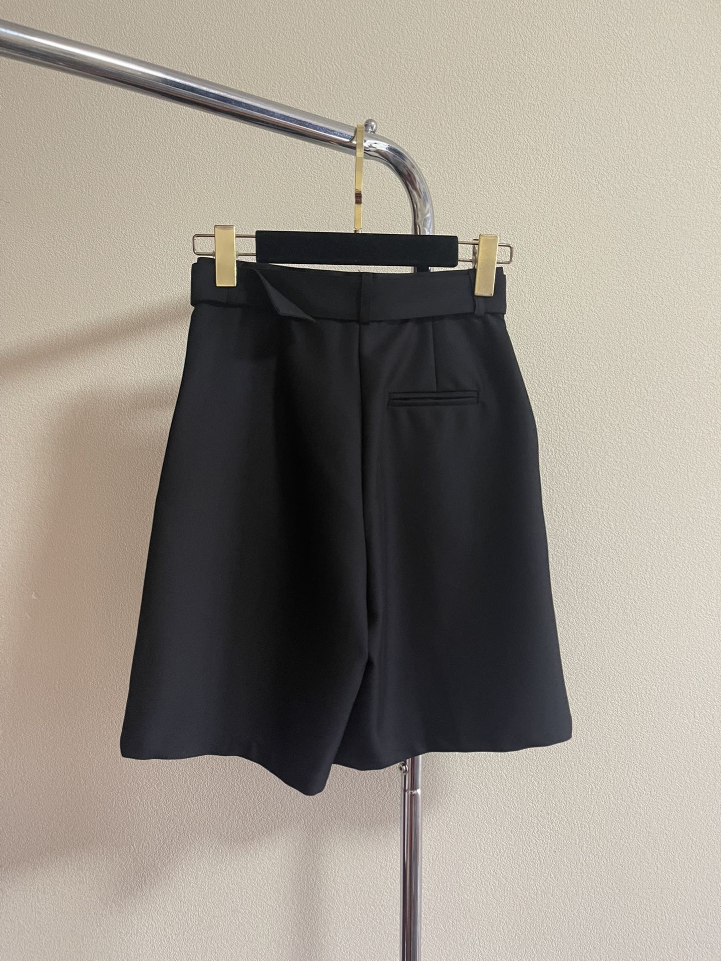 YSL23春夏高腰中裤Logo金属腰