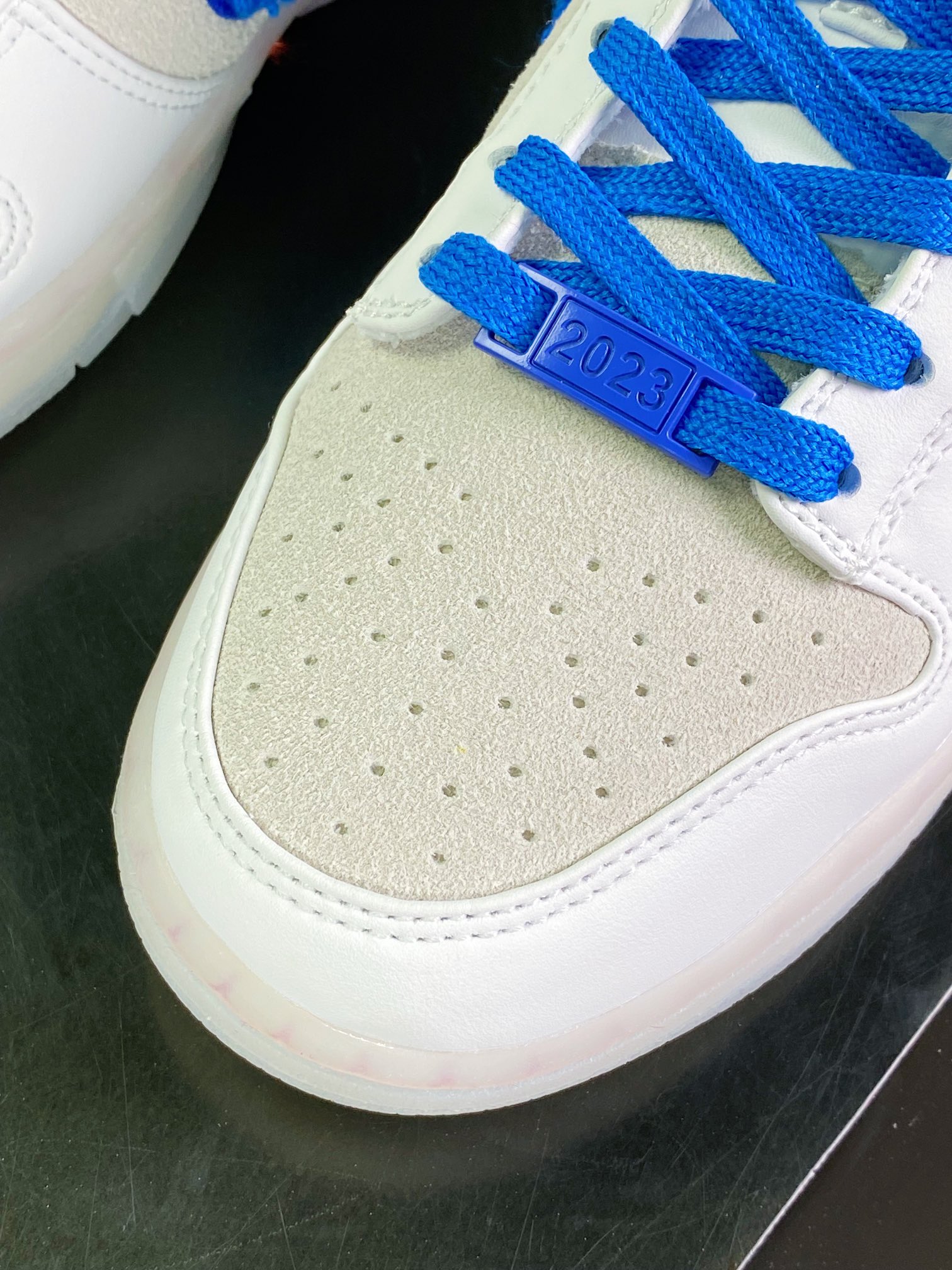 200 SB Dunk Low”Year of the Rabbit”扣篮系列低帮板鞋“大白兔奶糖沪兔”FD4203-161