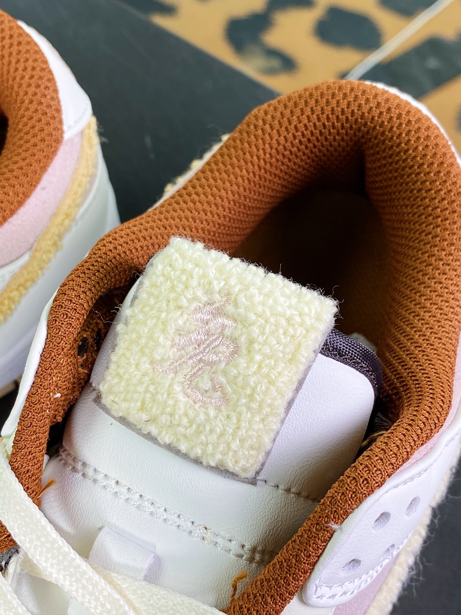 200 SB Dunk Low”Year of the Rabbit”扣篮系列低帮板鞋“浅棕米白穗兔”FD4203-211