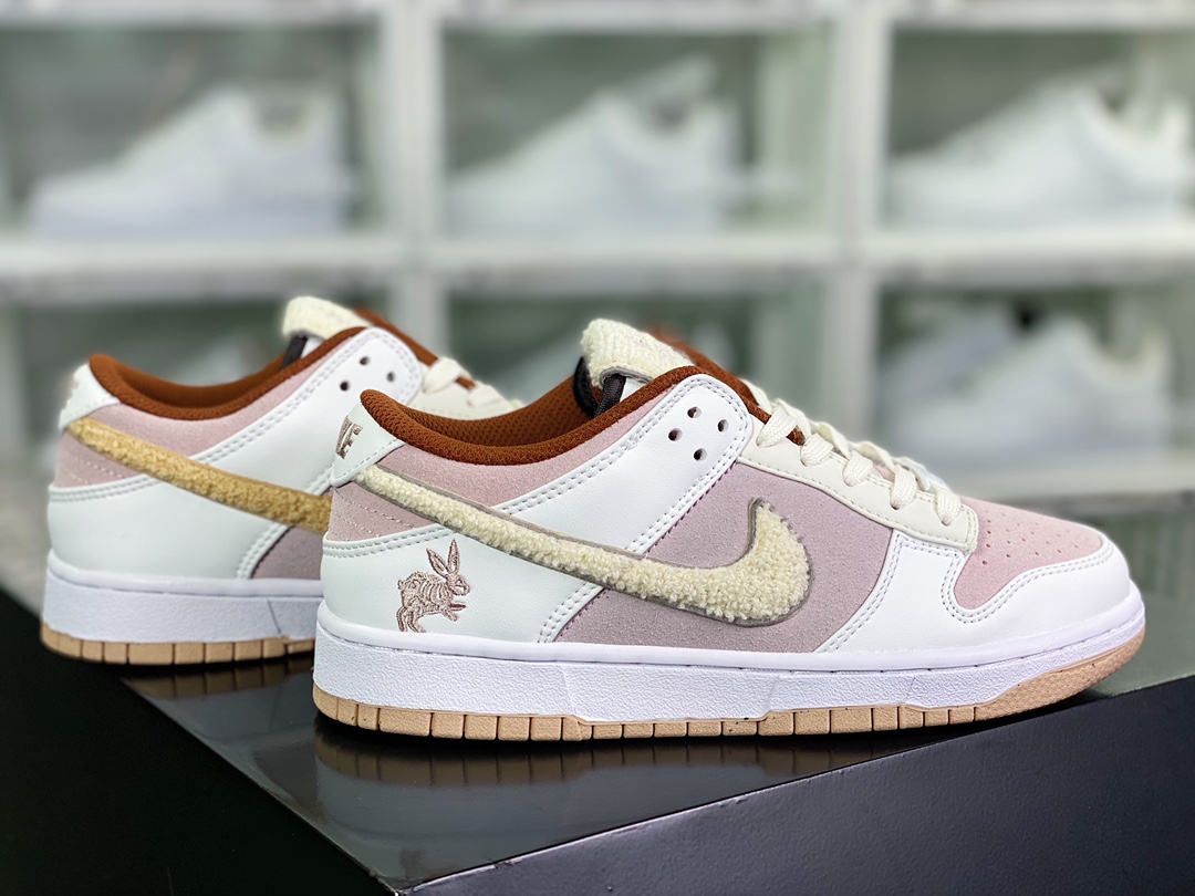 200 SB Dunk Low”Year of the Rabbit”扣篮系列低帮板鞋“浅棕米白穗兔”FD4203-211