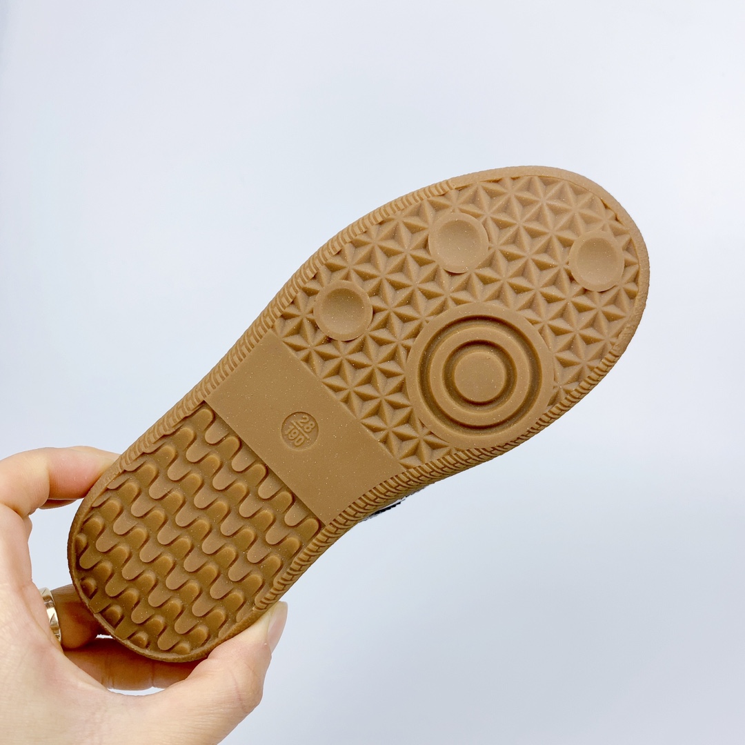 图片[8]-最经典的德训鞋款式！！百搭又洋气，四季皆可穿的宝藏鞋子！怪不得明星博主都那么喜欢！-选品中心