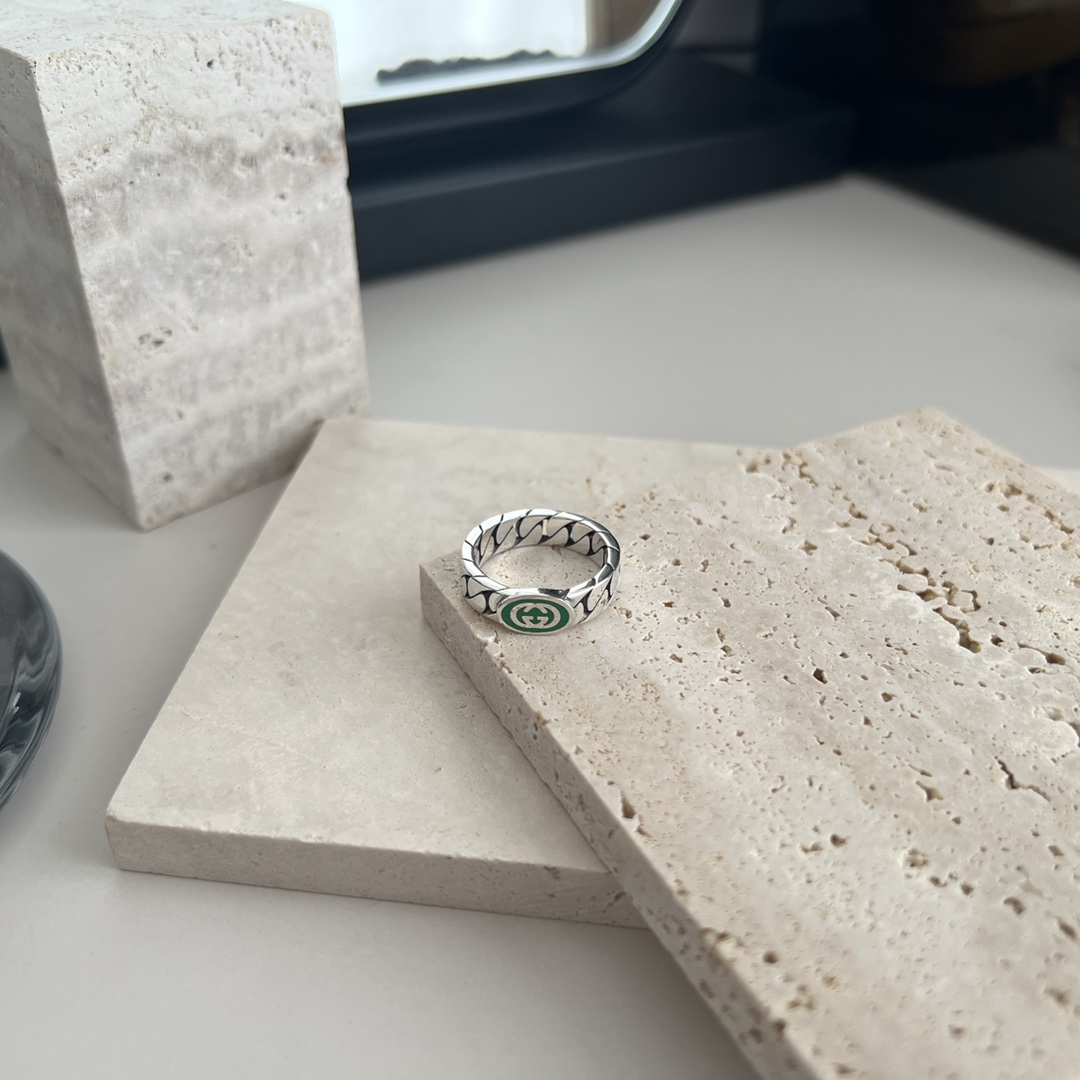 NO:101542,Gucci Gucci 925 sterling silver interlocking double G green enamel ring Width 6mm Code R0077 Size 10# 12# 14# 16# 18# 20# 22# 24#, Gucci ring, gucci, gucci, ring, pure silver19860909Gucci古驰925纯银互扣式双G绿色珐琅戒指 宽度6mm 编码R0077 尺寸10# 12# 14# 16# 18# 20# 22# 24#,古驰戒指,gucci,gucci,ring,pure silver,Jewelry