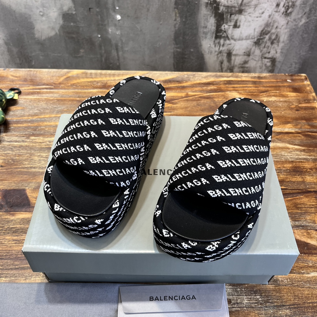 Balenciaga 巴黎世家 《独家 》23vs春夏松糕厚底 凉拖系列