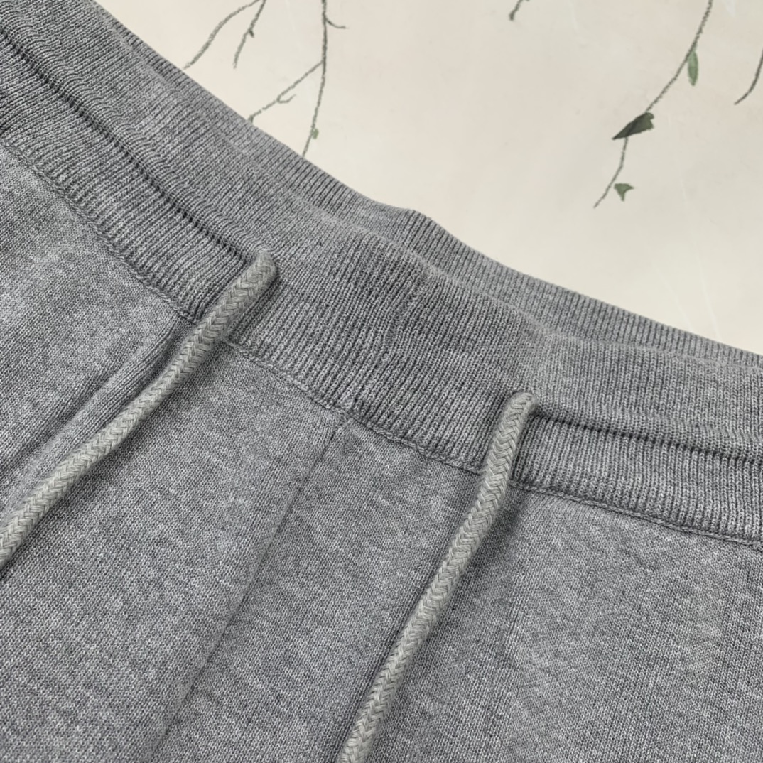 Tom Brown’s 2024 Spring & Summer Collection: Comfortable, Stylish, and Breathable Cotton Knitwear Shorts. - 图片 4
