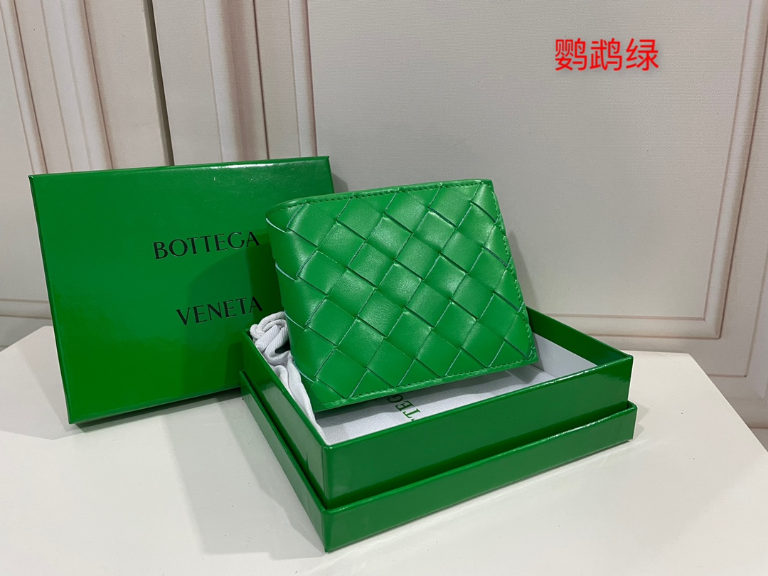 Bottega Veneta Calfskin Short Wallet Woven 10 Card Slots 2 Bill Compartments