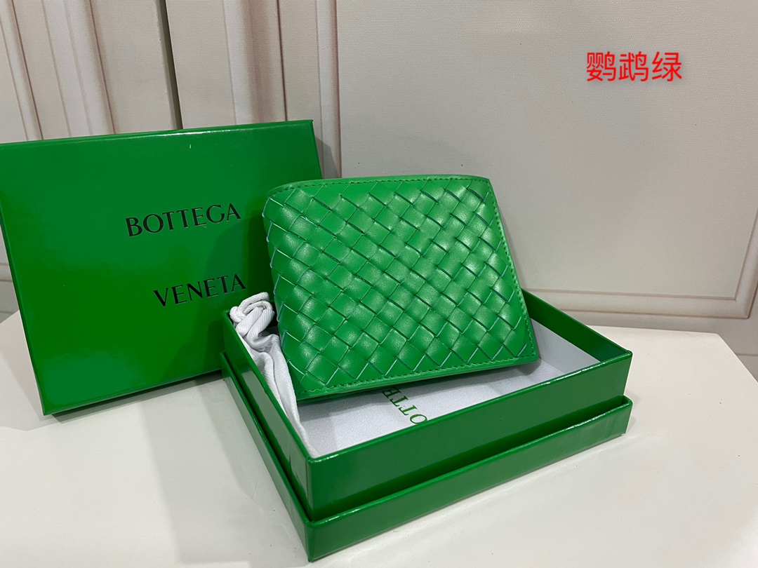 BV Calfskin Short Wallet Woven 10 Card Slots 2 Bill Compartments