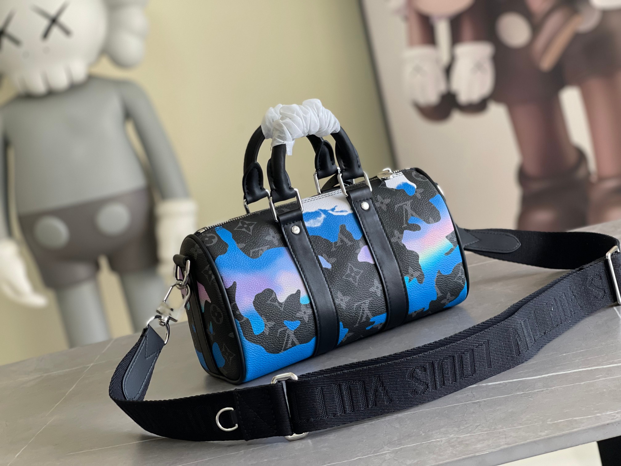 its compact structure is ideal for storing daily essentials such as a - Bag 3