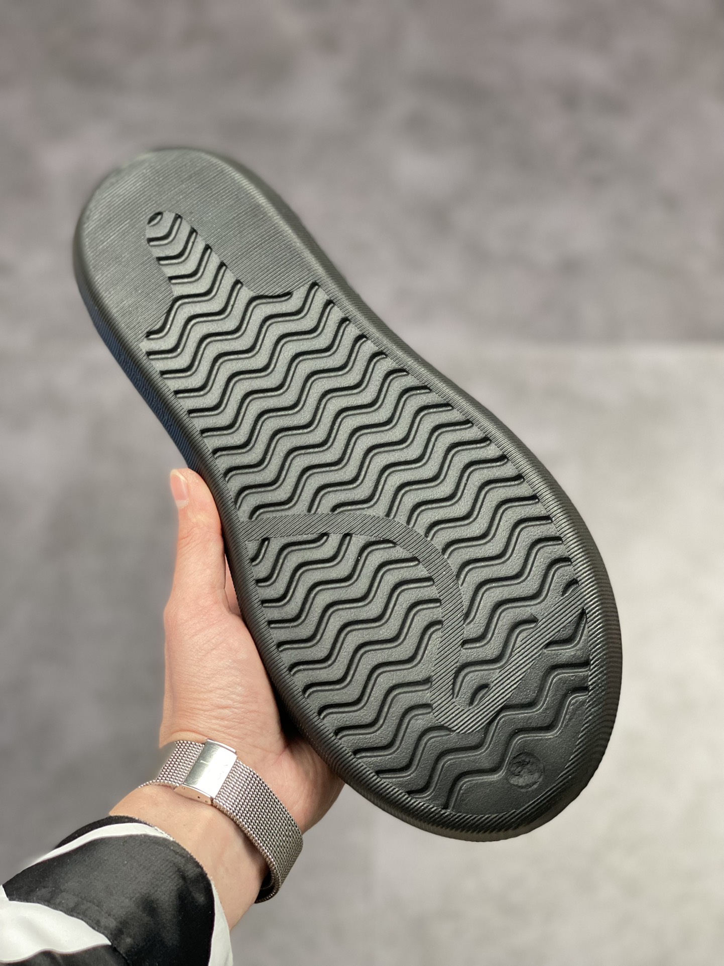 The adiFom Superstar shoe is built with a one-piece body