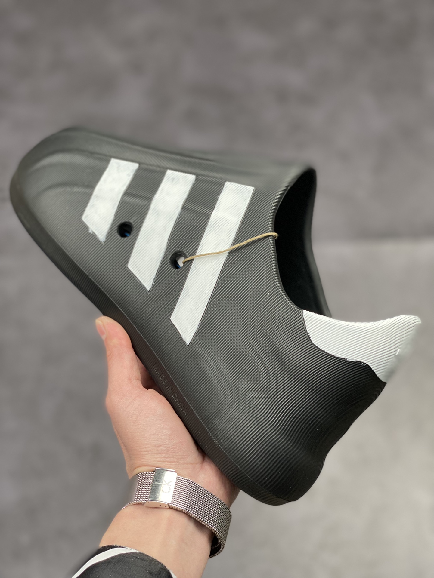 The adiFom Superstar shoe is built with a one-piece body