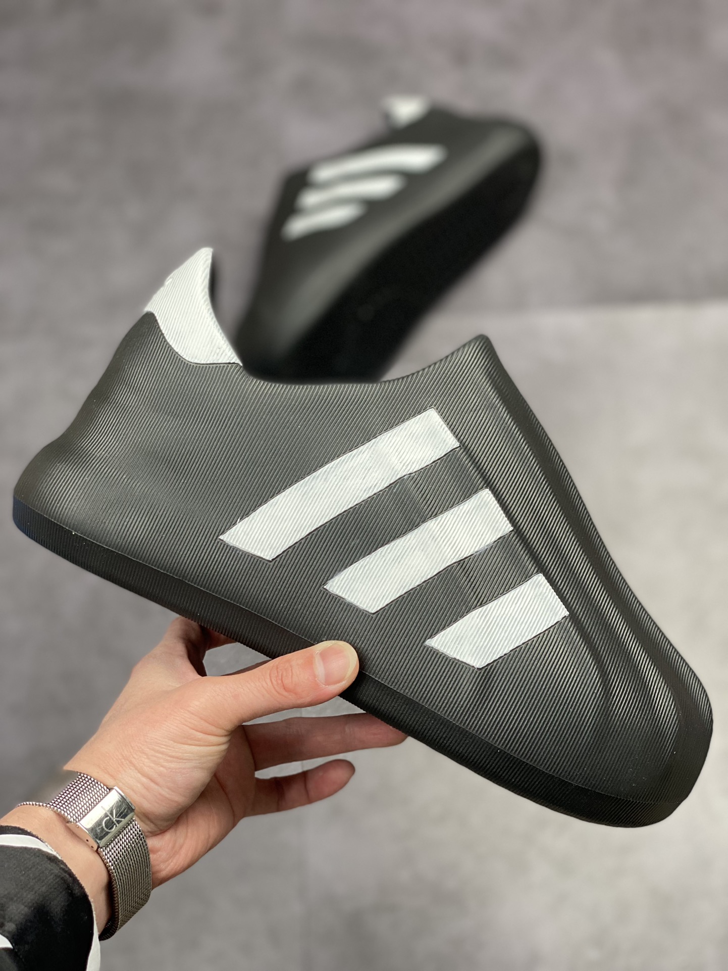 The adiFom Superstar shoe is built with a one-piece body