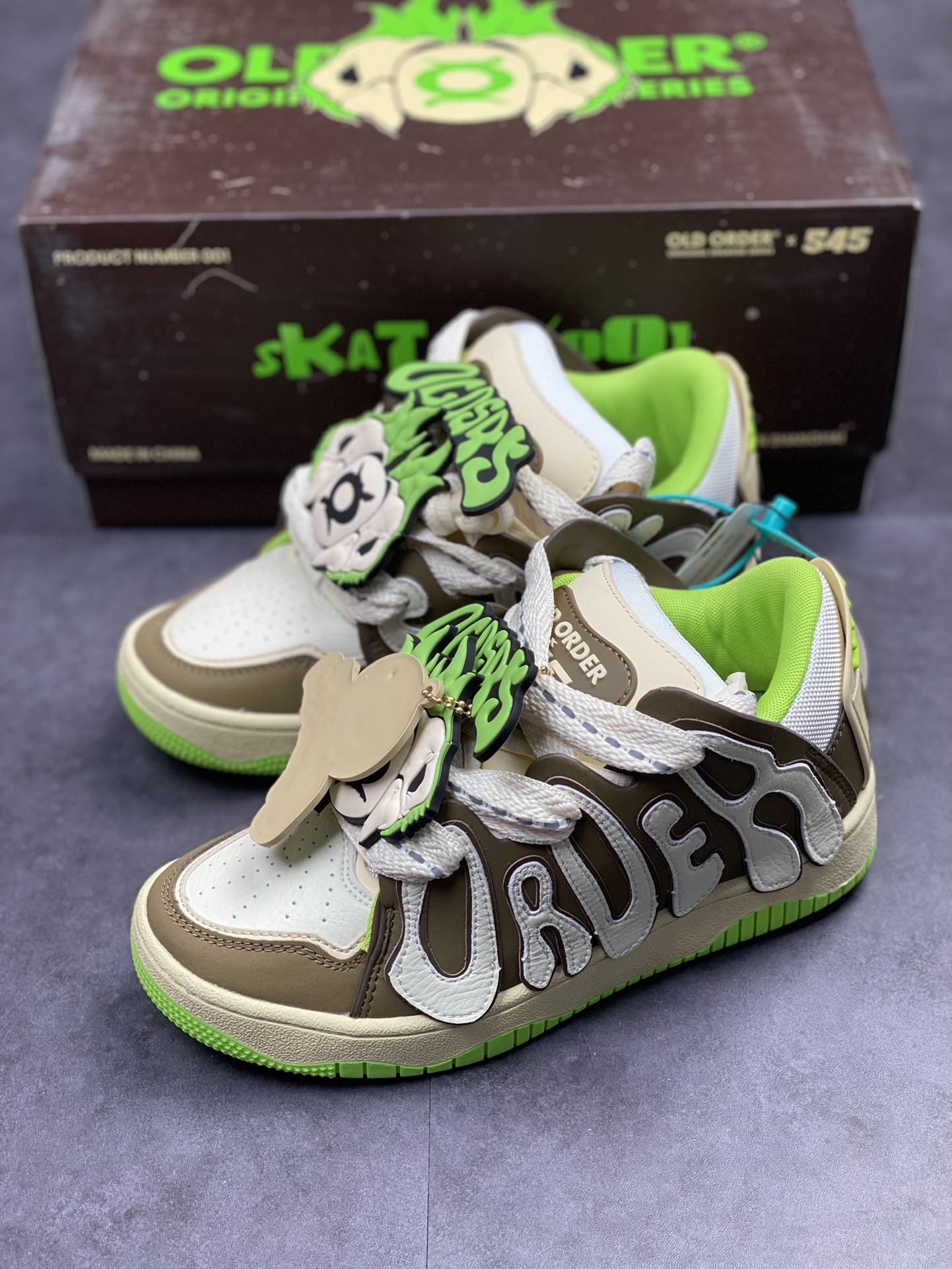 SANRIO My Melody x OLD ORDER Skater 001 Melody joint dark brown fluorescent green