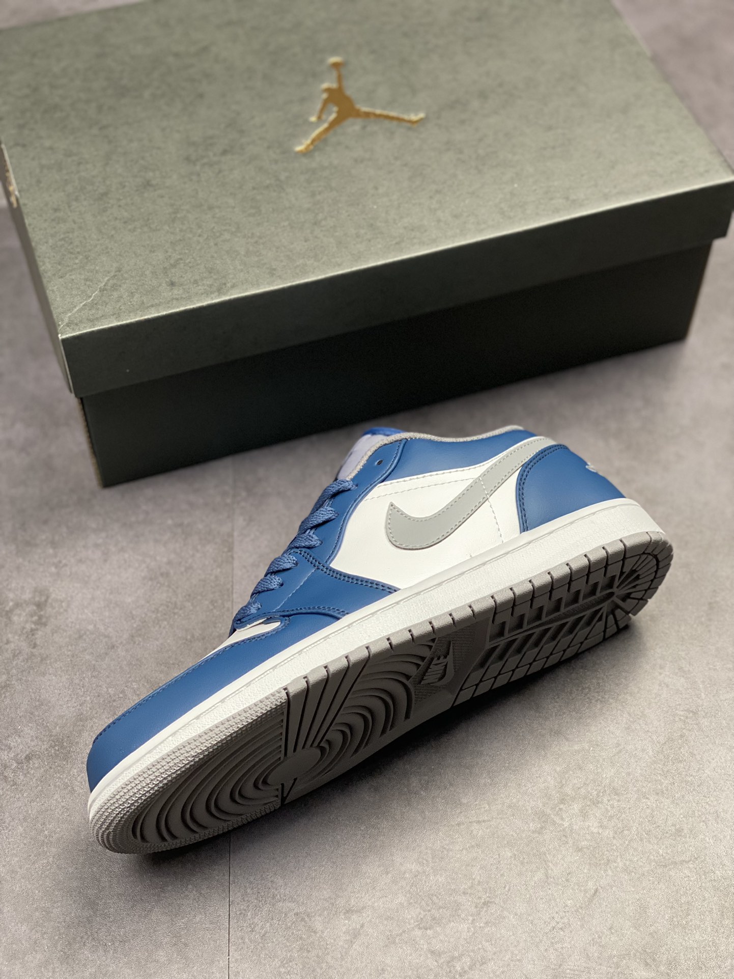 200 Air Jordan 1 Low 灰白蓝 AJ1乔1低帮休闲板鞋553558-412