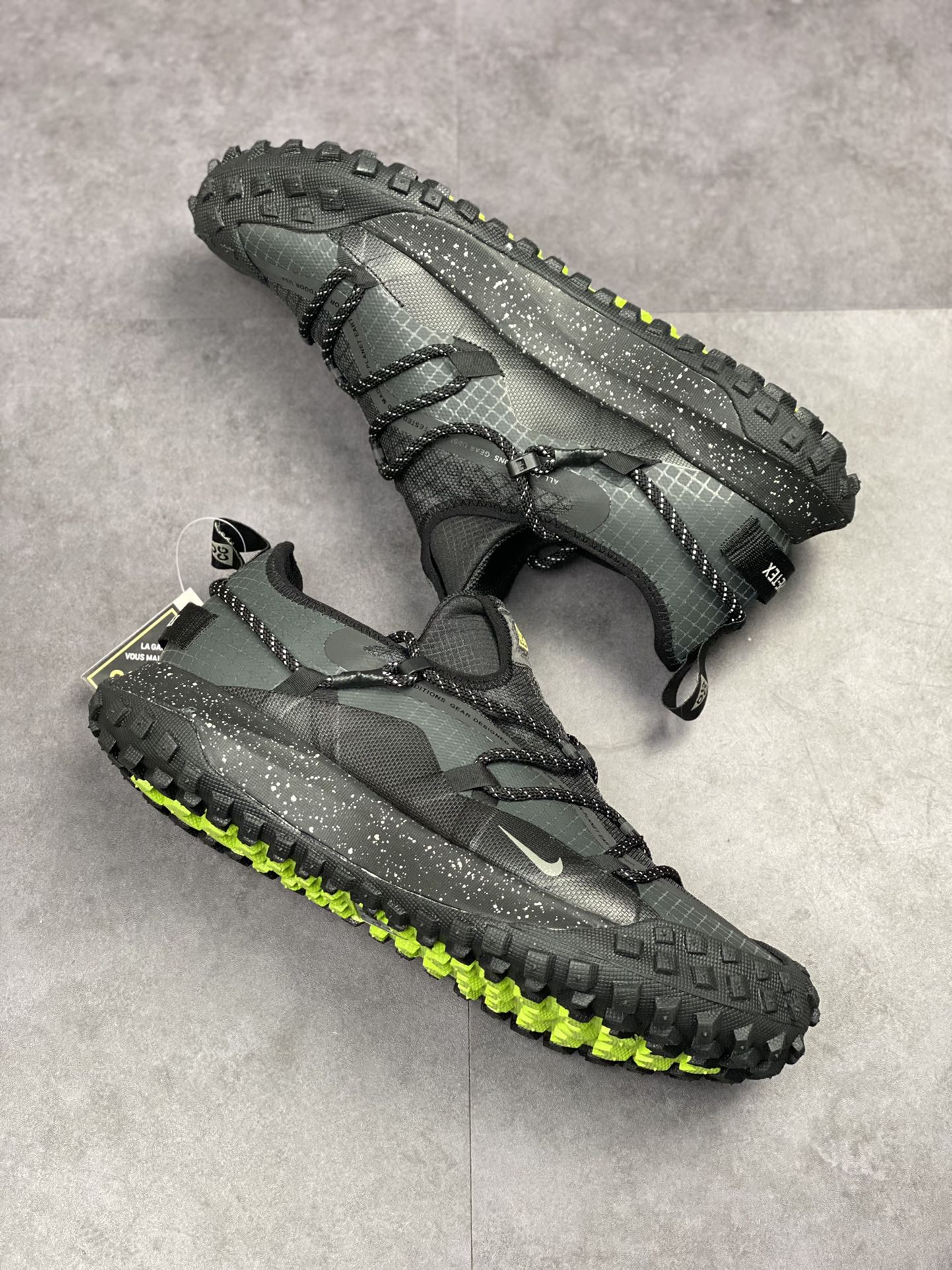 210 Nike ACG Mountain Fly Low GORE-TEX 户外登山运动鞋/黑色DD2861-001