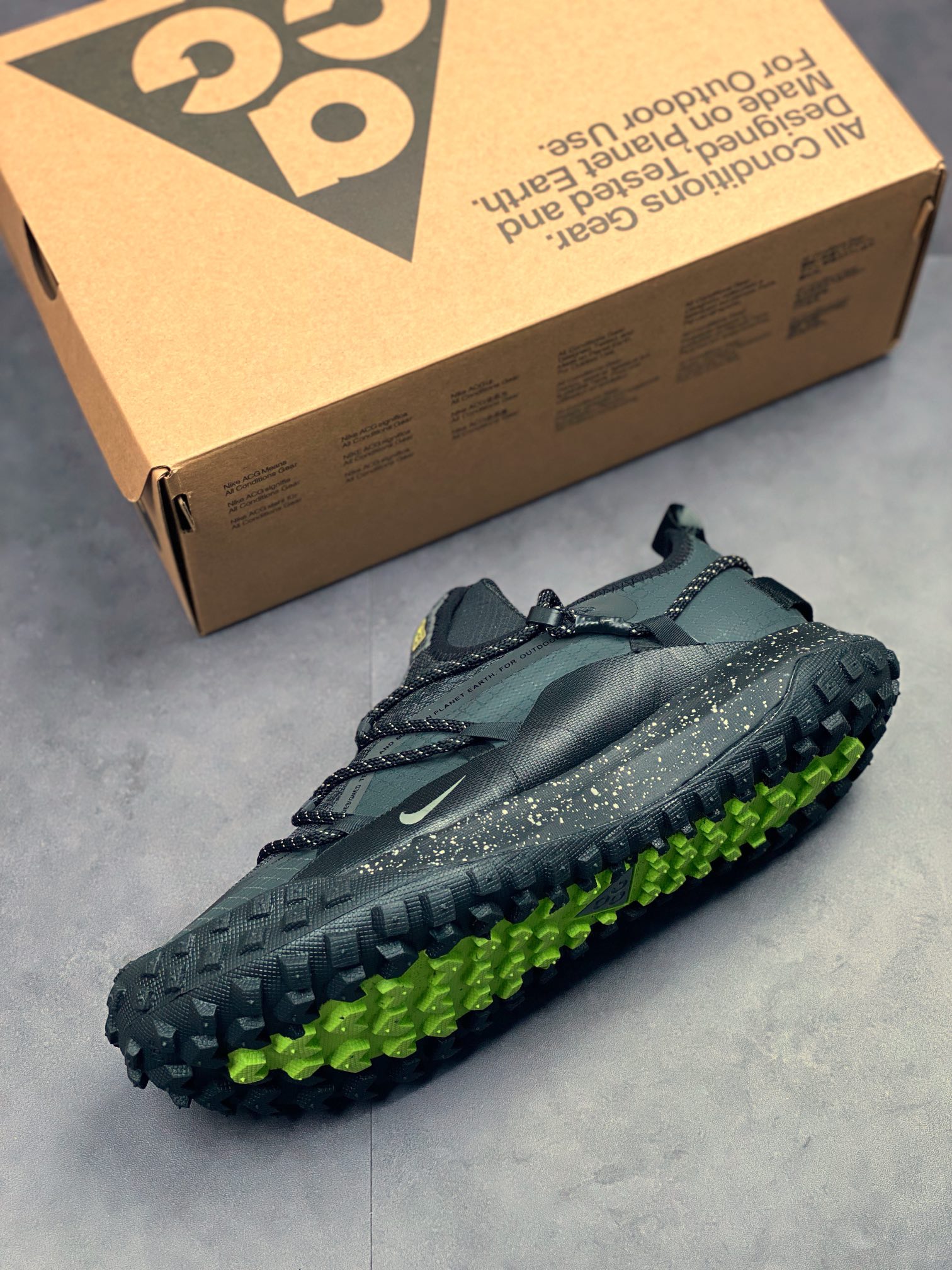210 Nike ACG Mountain Fly Low GORE-TEX 户外登山运动鞋/黑色DD2861-001