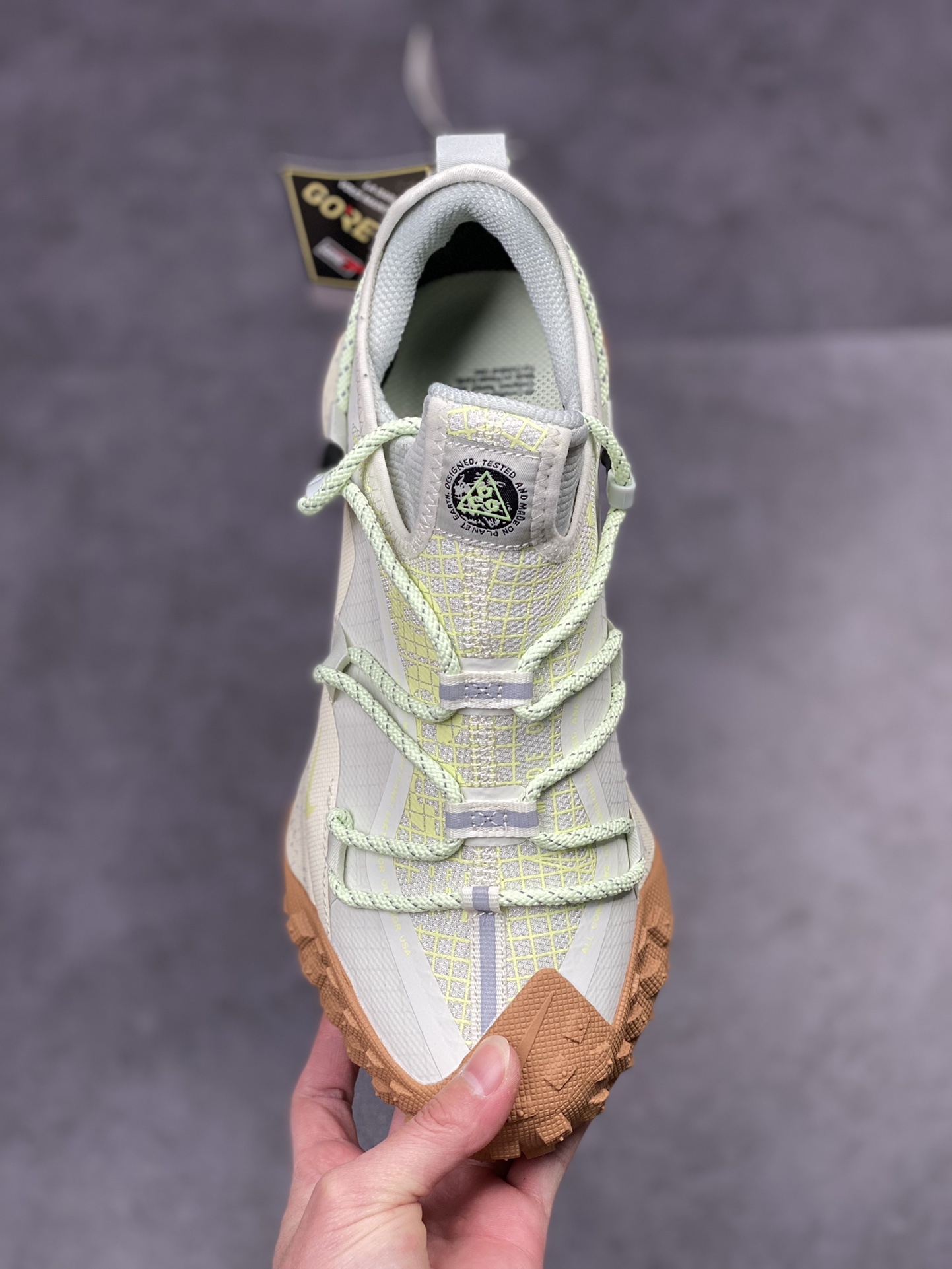 210 Nike ACG Mountain Fly Low GORE-TEX 户外登山运动鞋/白绿 DD2861-001
