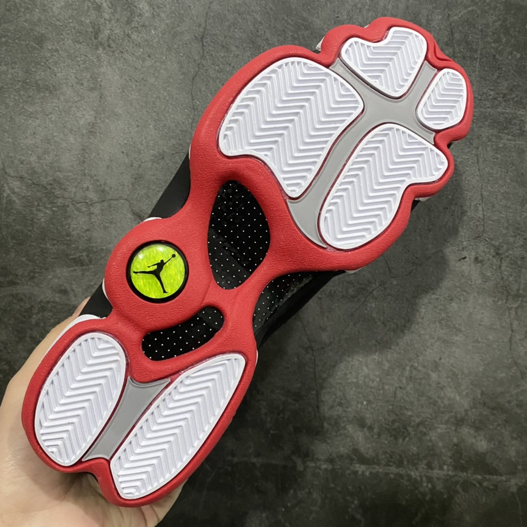 图片[8]-Air Jordan 13“Playoffs”n莞产纯原 Aj13复刻季后赛n公司货前天刚上市，现在热度可以！老板们可以推一下n原厂原装碳板。原厂渠道头层荔枝牛皮n原档案原数据开发版型 原装3D效果3色变换猫眼n中底嵌入原厂碳纤缓震材质 缜密中底拉帮工艺❗️ 货号：414571-062 尺码：40-47.5-莆田鞋批发中心