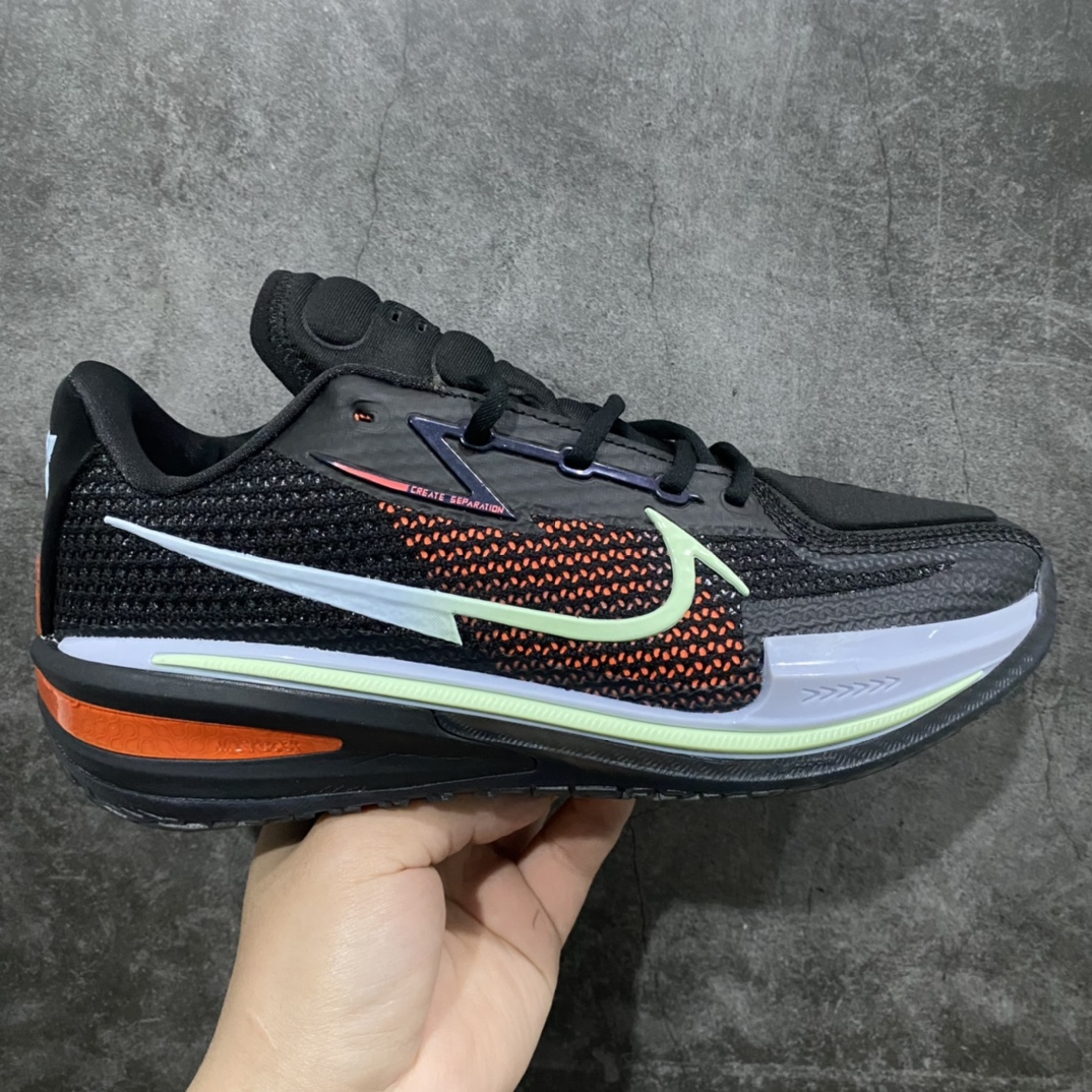 C版实战版Nike Air Zoom G.T. Cut EP此版本特点气垫压强非常好 缓震效果好n清洁度高 鞋孔裁边无任何毛边n鞋底加了抗扭片 抗扭效果好 实战效果很好nn本耐克 GT 低帮 厚底回弹减震实战篮球鞋  鞋身整体以绿色为主，配以黑色、红色作为点缀，左右脚后跟处分别配有“GT”字样和全新的鞋款系列Logo标识。采用了全掌Zoom+全掌 React +后掌马蹄形Zoom的科技配置，相信这样的豪华配置势必将为其带来不俗的实战性能。 货号：CZ0176-001 尺码：36 36.5 37.5 38 38.5 39 40 40.5 41 42 42.5 43 44 44.5 45 46n-莆田鞋批发中心