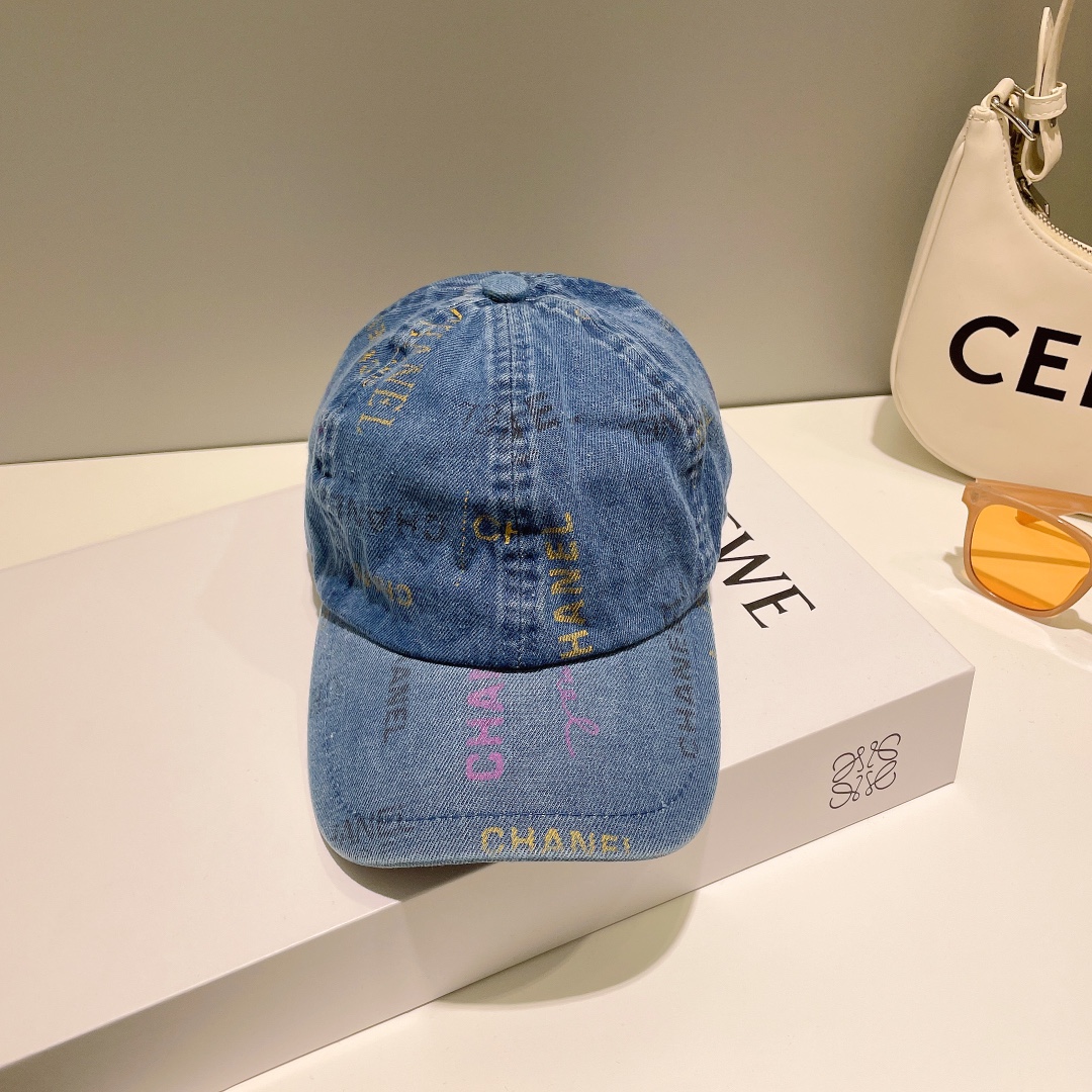 NO:194199,With dust bag Chanel spring and summer denim baseball cap, it is a must-have for you when you go out, so buy it now!  Hat fisherman hat baseball hat knit, hat, chanel, espadrilles, hats19860909配防尘袋 香奈儿春夏款牛仔棒球帽,出街必备超好搭配,赶紧入手！帽子渔夫帽棒球帽针织,帽子,chanel,espadrilles,hats,hat