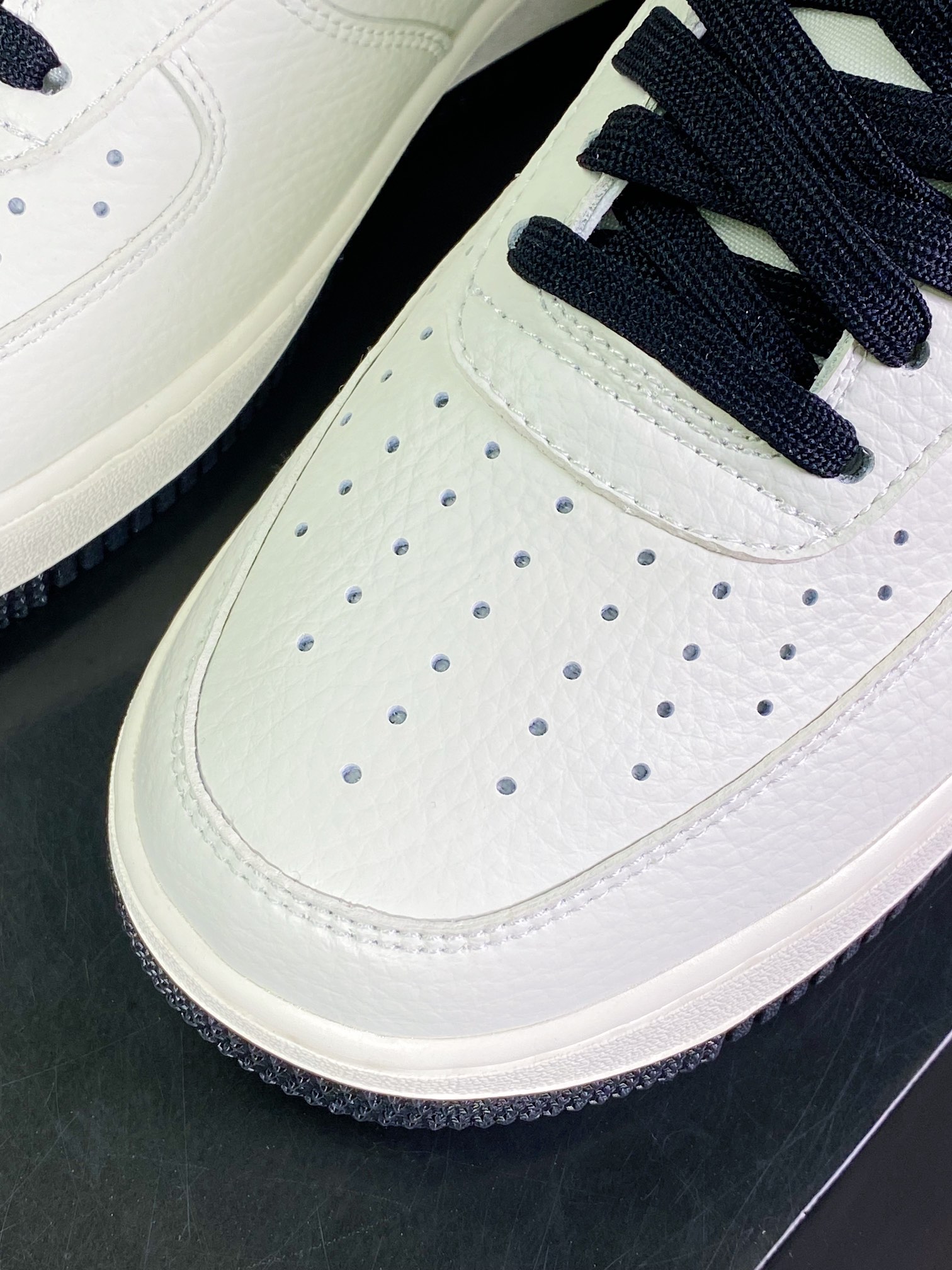 260 Air Force 1’07 Low”White/Silver/Black”空军一号板鞋“皮革白银黑小钩”BM1996-022