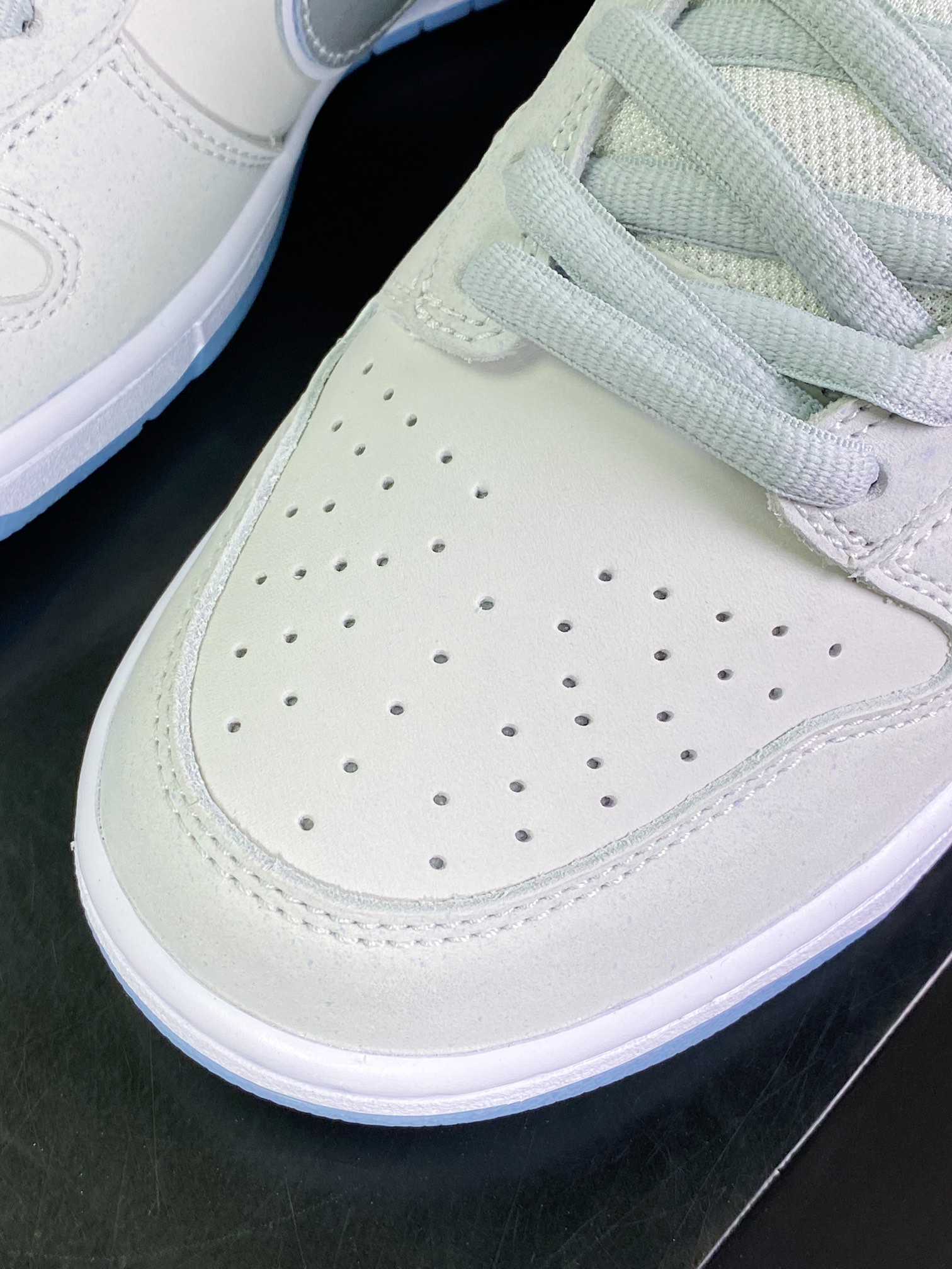420 Concepts x 【Nike】 SB Dunk Low ”Orange Lobster”扣篮板鞋“灰白龙虾”FD8776-100