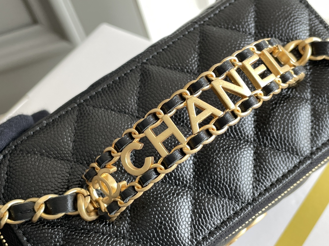 🌼白金版▪️正品级 包装如图𝗖𝗵𝗮𝗻𝗲𝗹 𝟮𝟮𝘀 春夏系列｜黑色♥专柜售价𝟸𝟸𝟶𝟻𝟶𝚛𝚖𝚋购入开发白色 