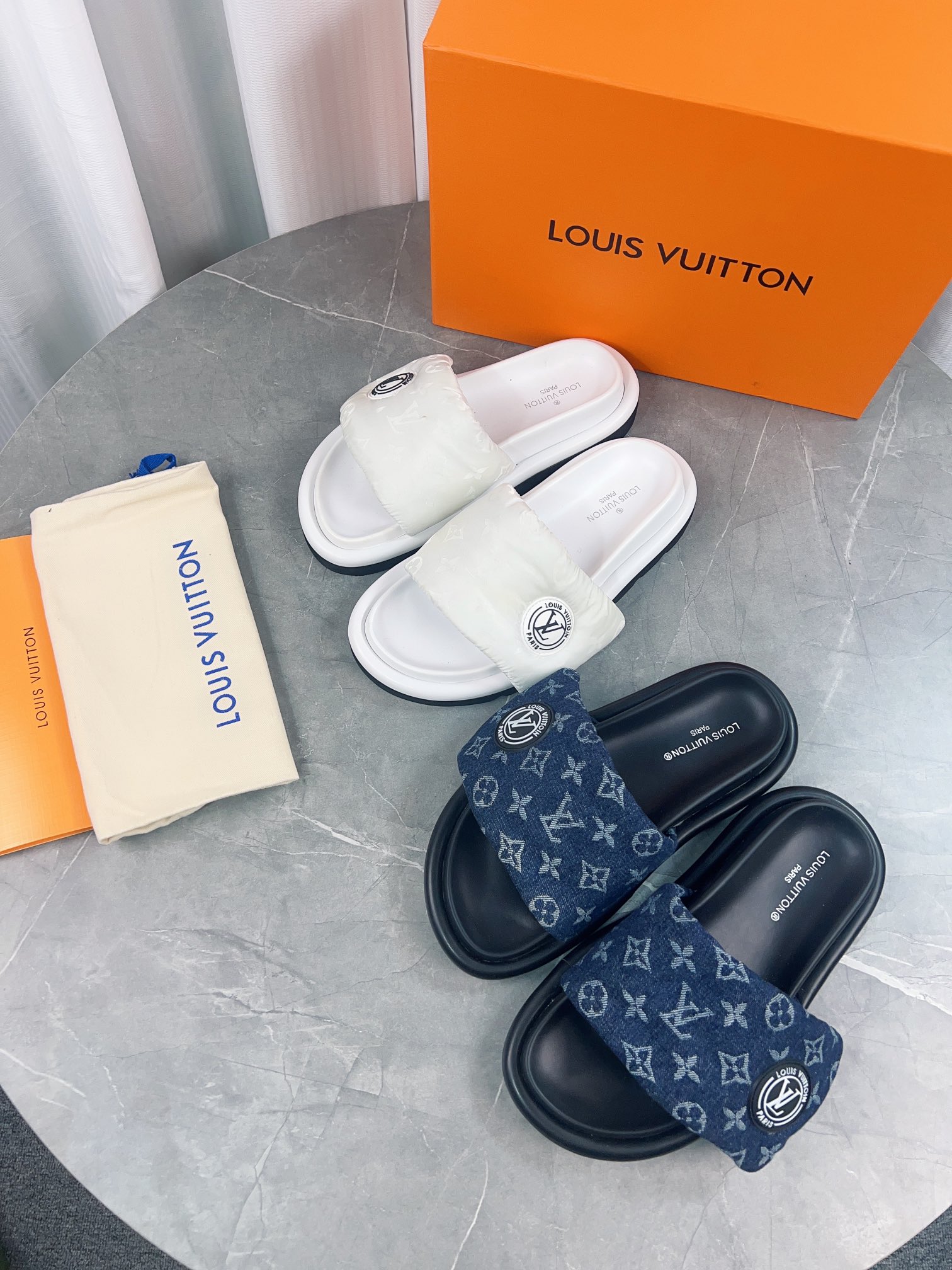 Louis Vuitton Chaussures Pantoufles Tissu Caoutchouc Peau de mouton