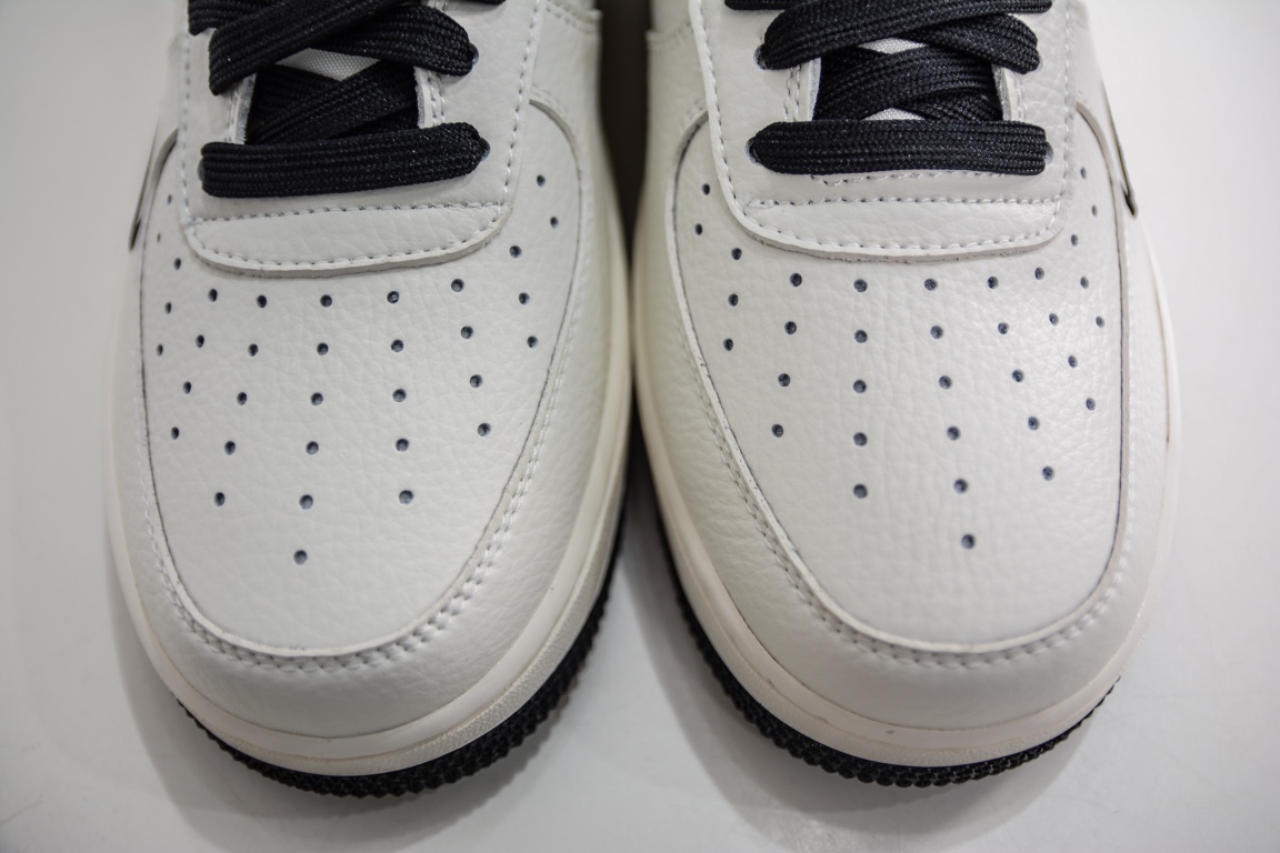 260 Nike Air Force 1'07 Low ”Keep Fresh” 黑银小勾 板鞋 BM1996-022