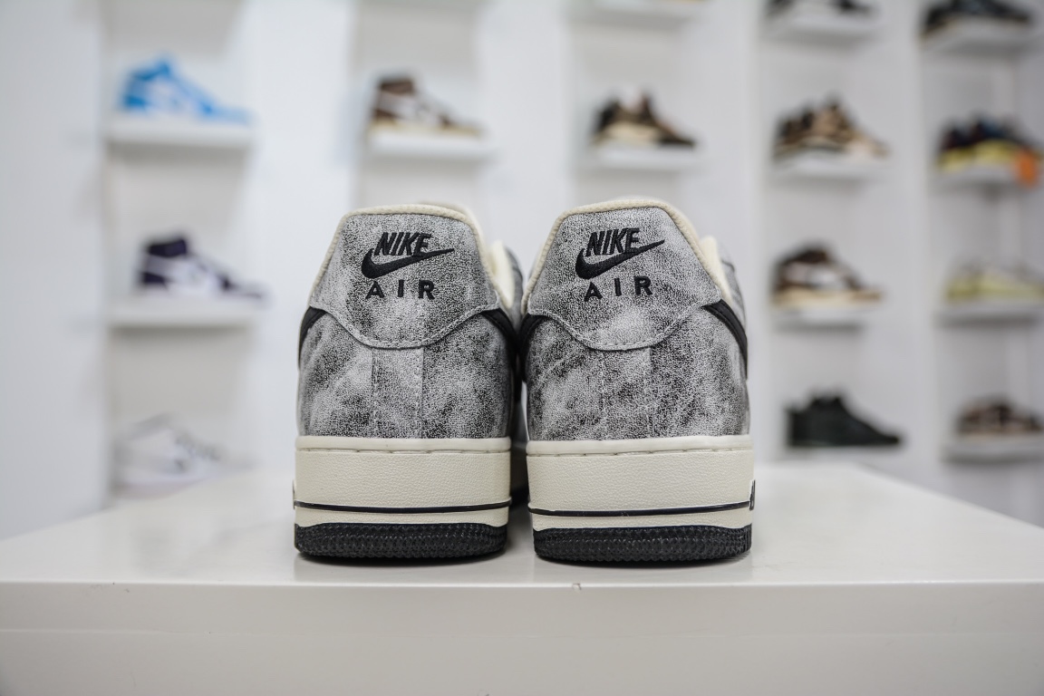 240 Nike Air Force 1'07 Low 岩石黑色 空军一号板鞋 YY6938-365