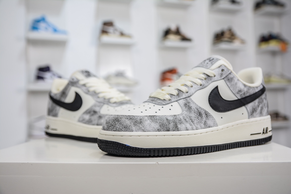 240 Nike Air Force 1'07 Low 岩石黑色 空军一号板鞋 YY6938-365